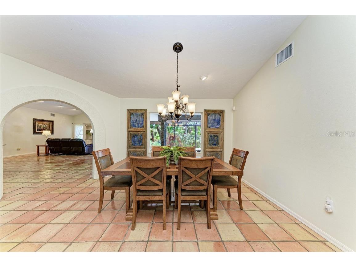 3217 Oak Grove Drive Sarasota FL 34243 A4656185 image12
