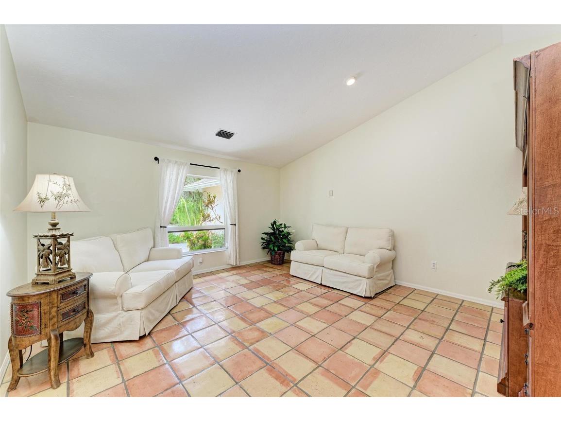 3217 Oak Grove Drive Sarasota FL 34243 A4656185 image15