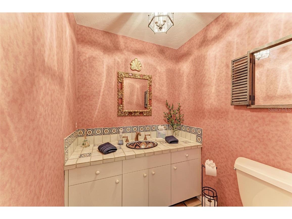 3217 Oak Grove Drive Sarasota FL 34243 A4656185 image18