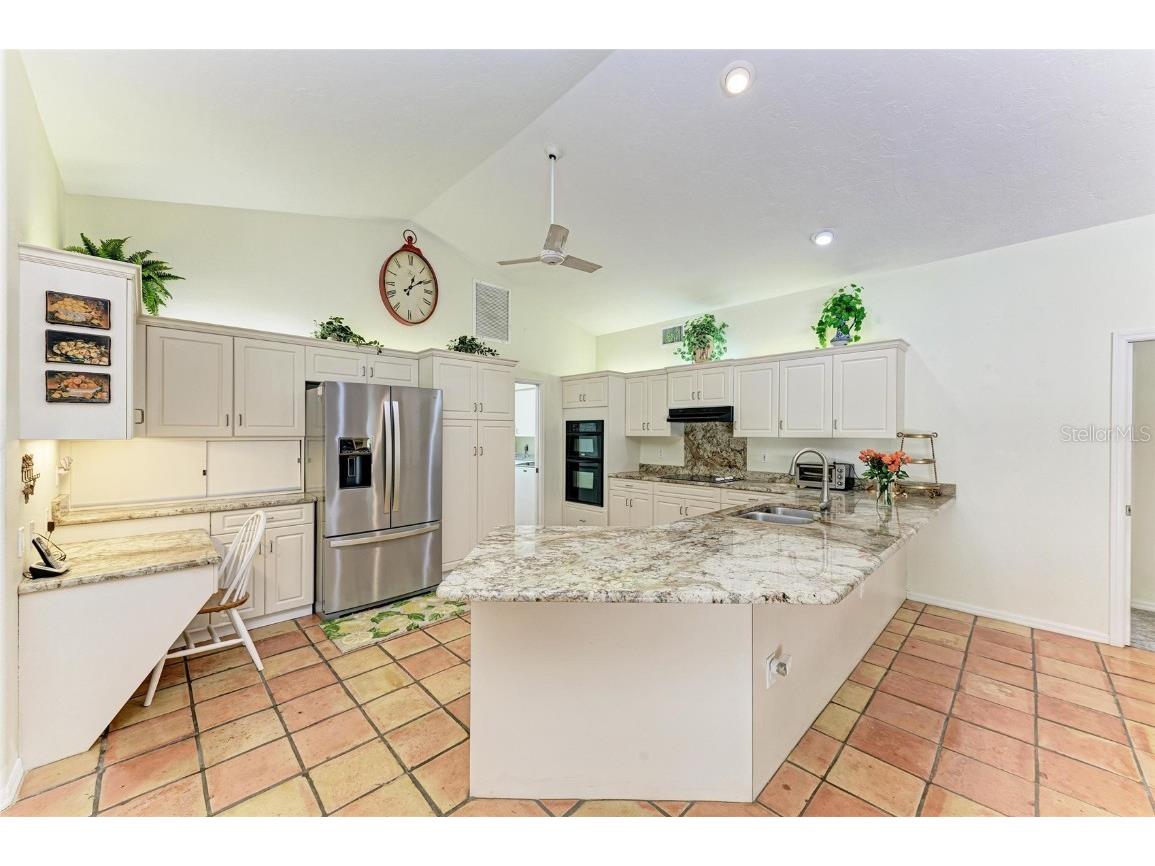 3217 Oak Grove Drive Sarasota FL 34243 A4656185 image21