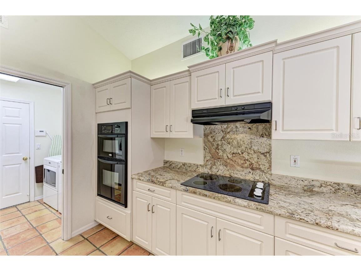 3217 Oak Grove Drive Sarasota FL 34243 A4656185 image23