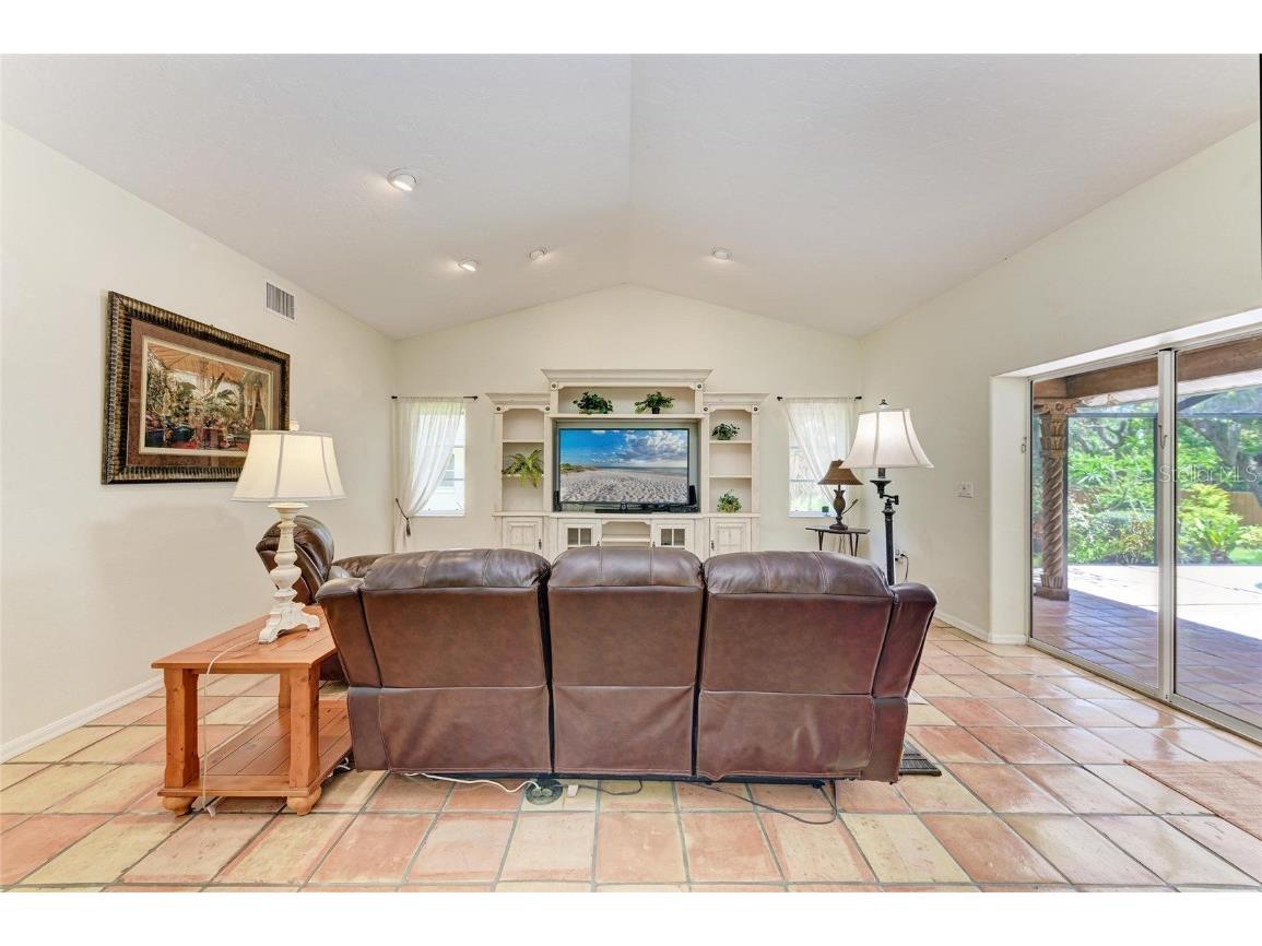 3217 Oak Grove Drive Sarasota FL 34243 A4656185 image27