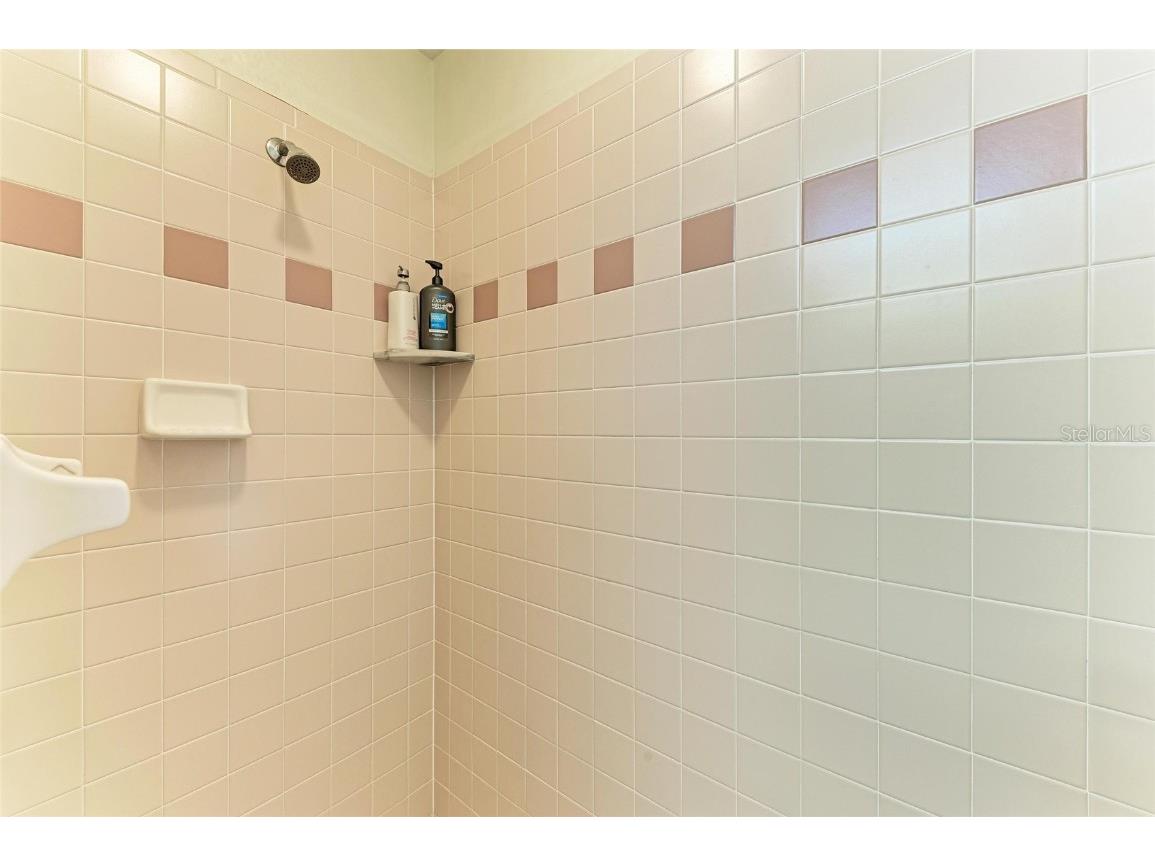 3217 Oak Grove Drive Sarasota FL 34243 A4656185 image42