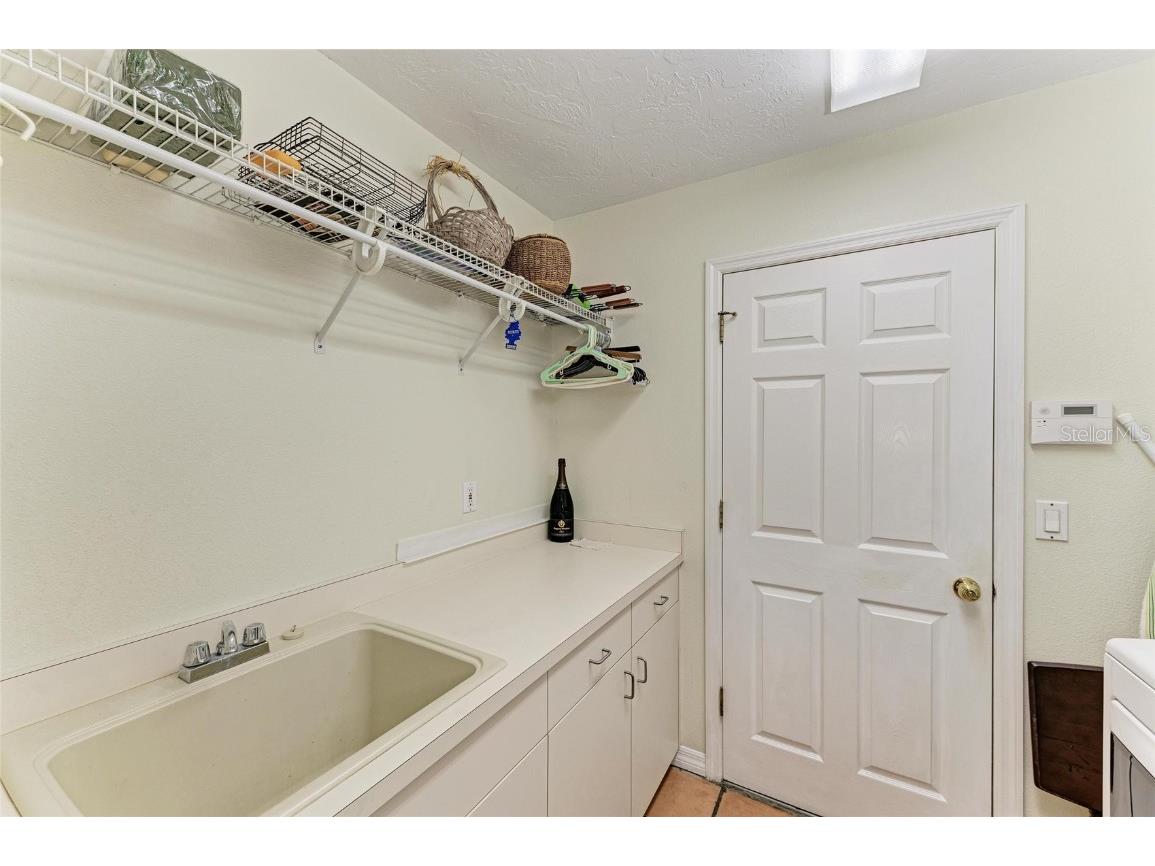 3217 Oak Grove Drive Sarasota FL 34243 A4656185 image46