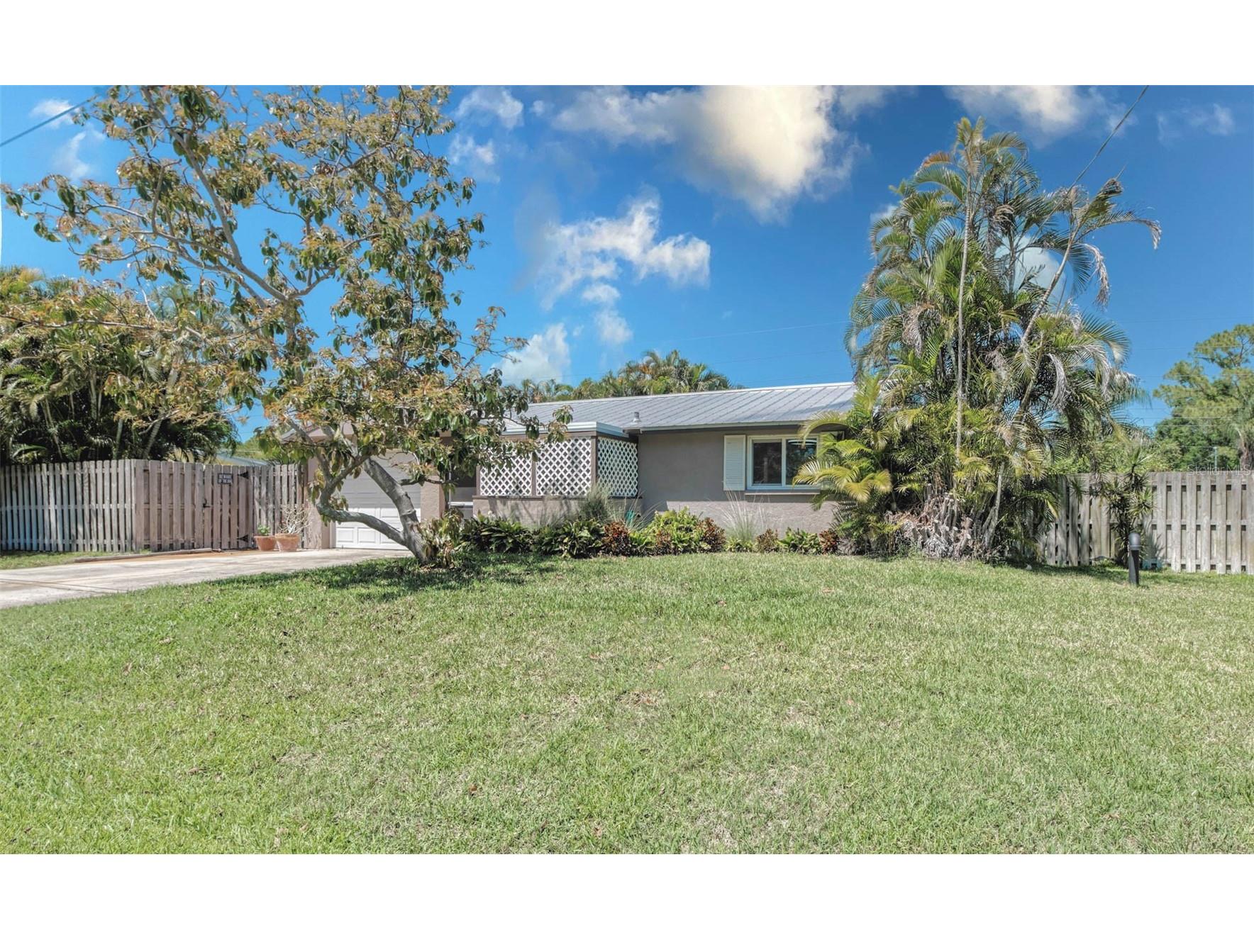 3217 Restful Lane Sarasota FL 34231 A4697554 image4