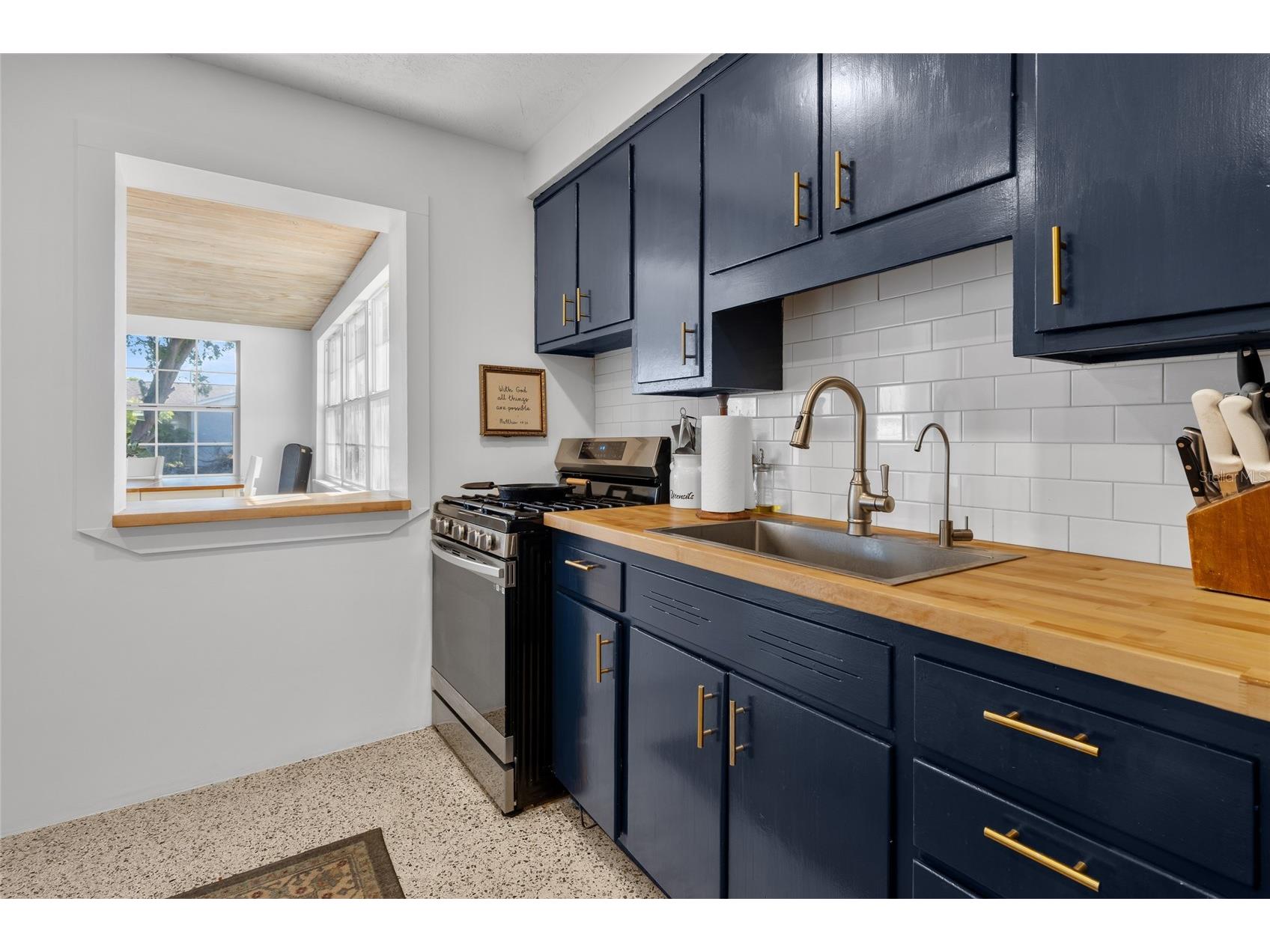 3217 Teal Avenue Sarasota FL 34232 A4682931 image6