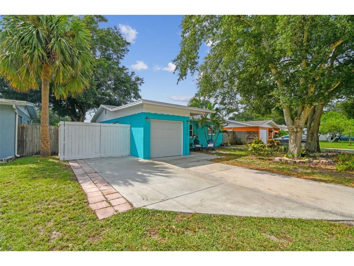 3218 38th Street N Saint Petersburg FL 33713 U8226230 image1