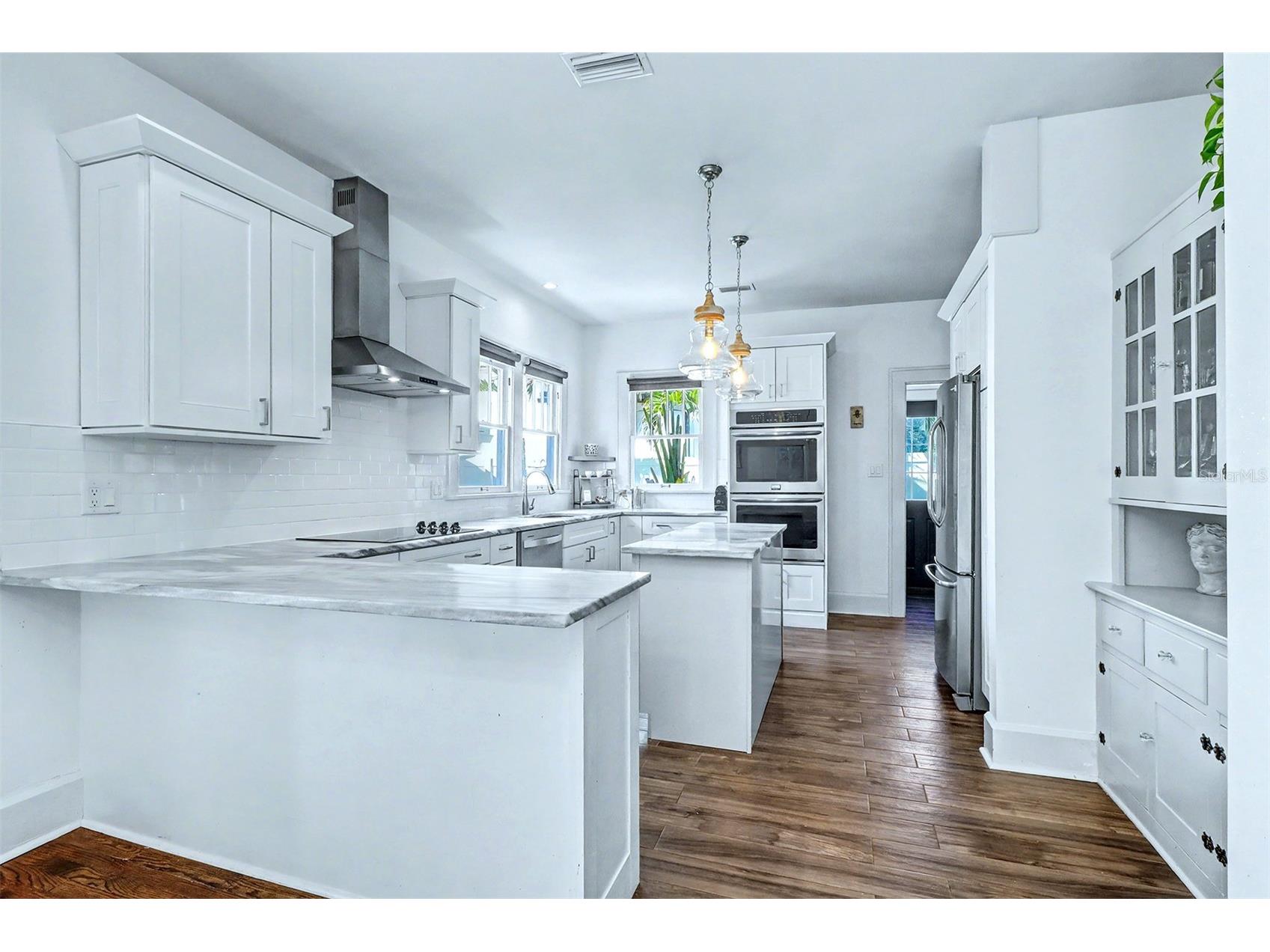3218 7th Street N Saint Petersburg FL 33704 TB8491371 image12