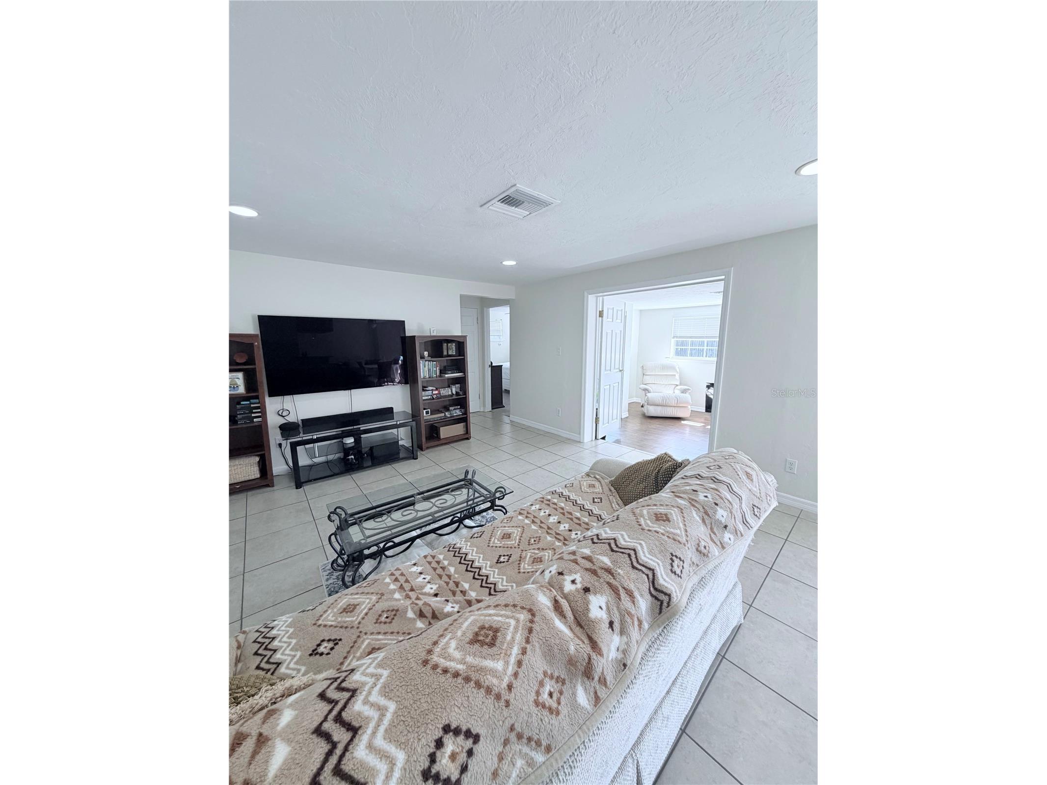 3219 Cambridge Drive Sarasota FL 34232 A4692358 image11