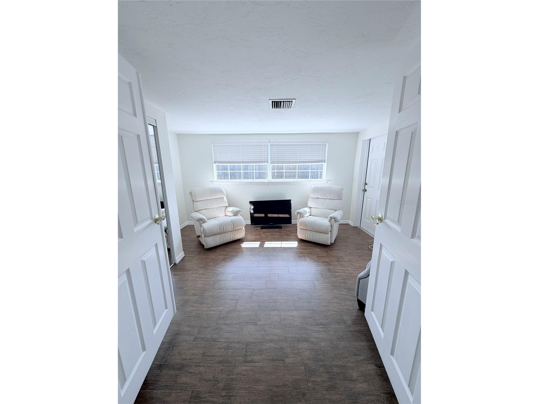 3219 Cambridge Drive Sarasota FL 34232 A4692358 image13