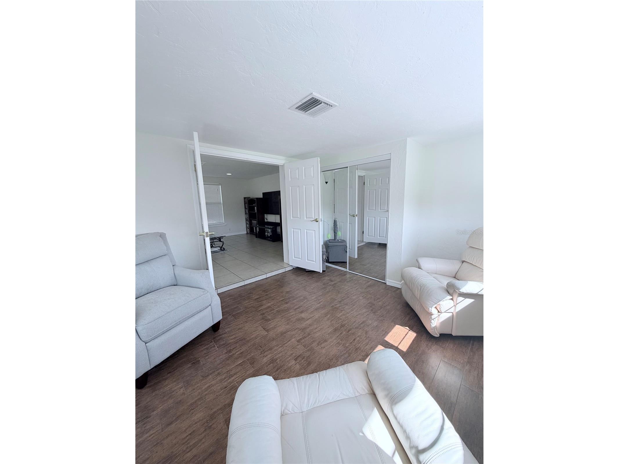 3219 Cambridge Drive Sarasota FL 34232 A4692358 image14