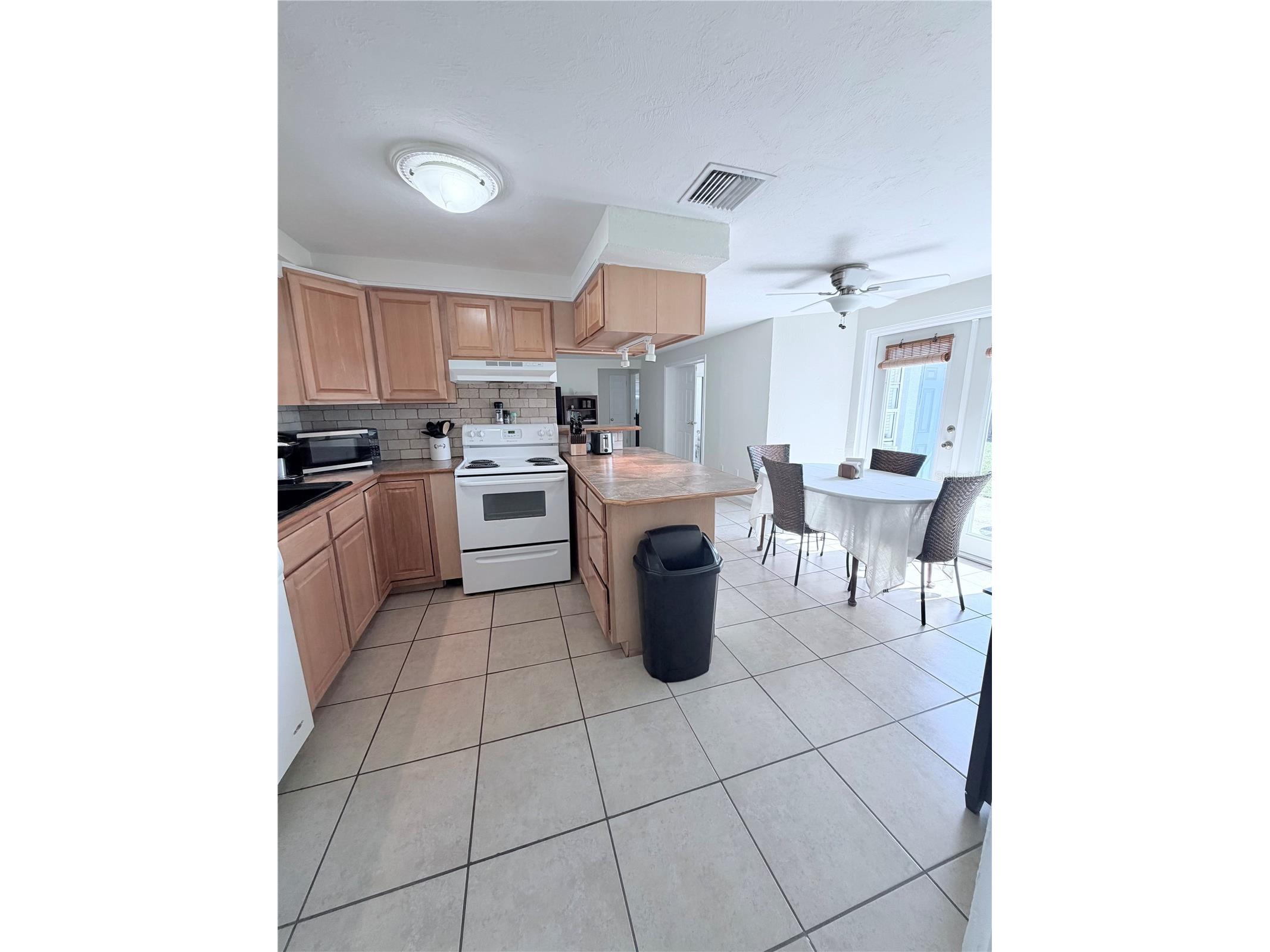 3219 Cambridge Drive Sarasota FL 34232 A4692358 image6
