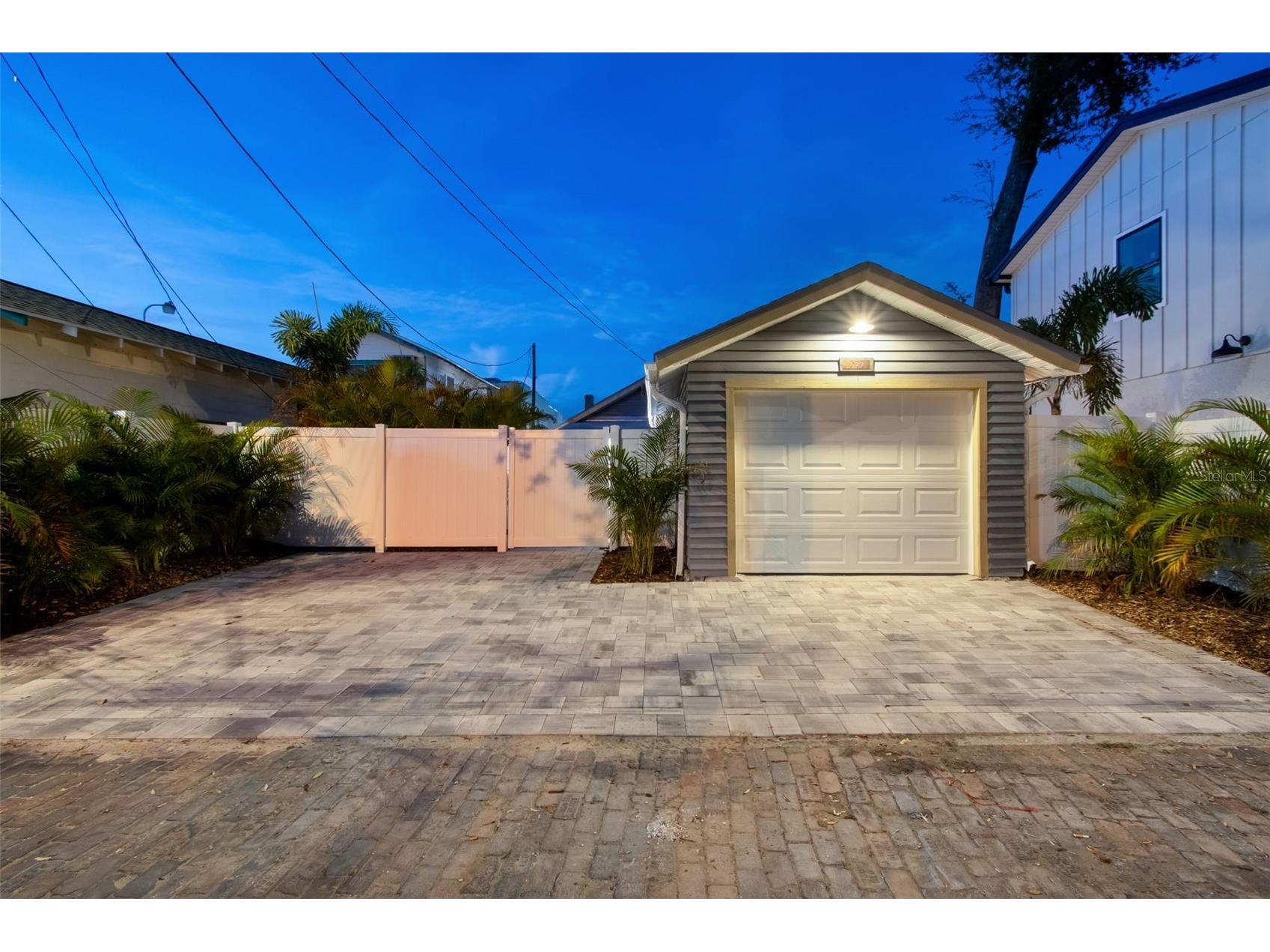 322 11th Avenue N Saint Petersburg FL 33701 TB8473076 image37