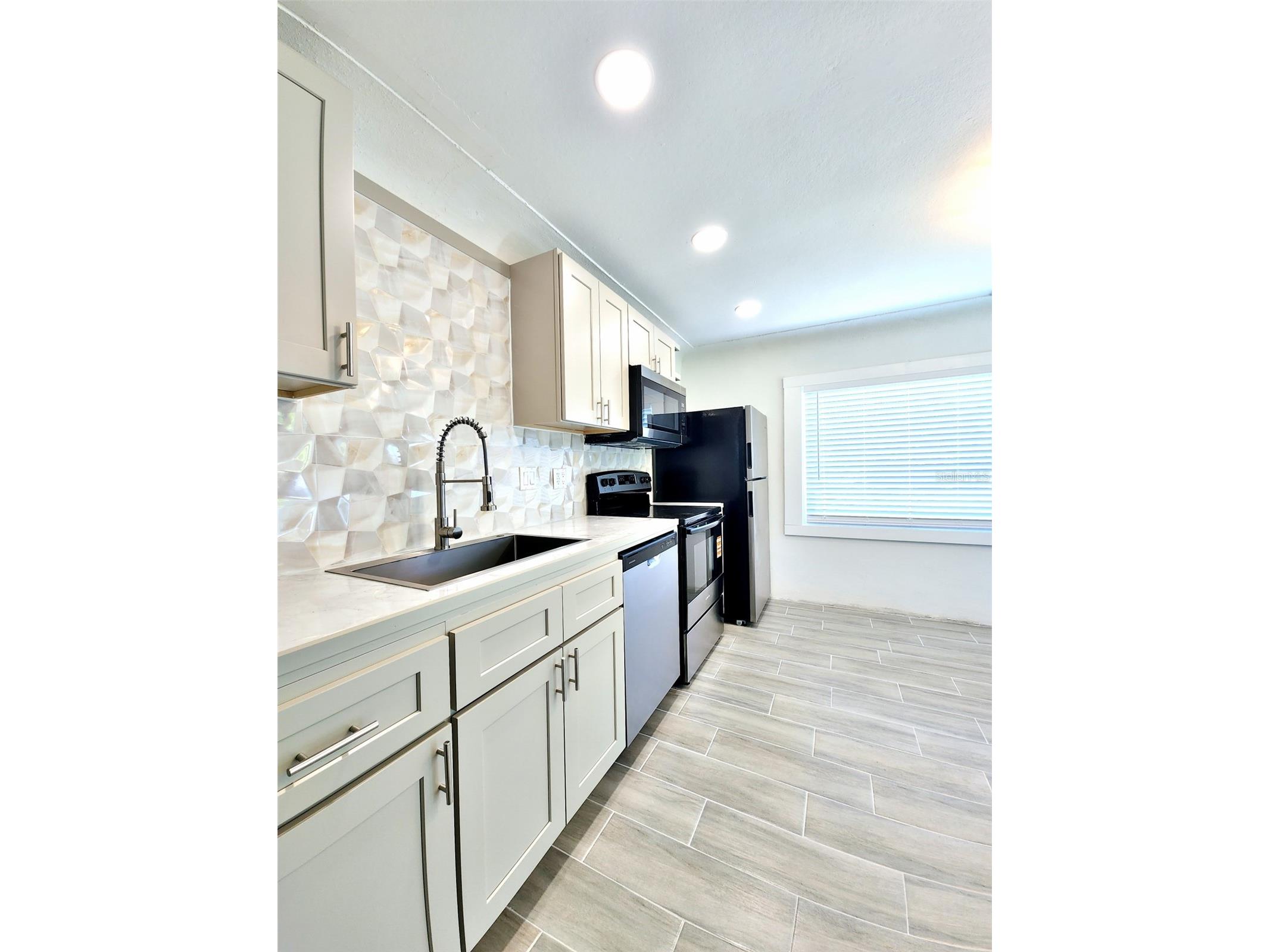 322 34th Street W Bradenton FL 34205 A4668126 image16