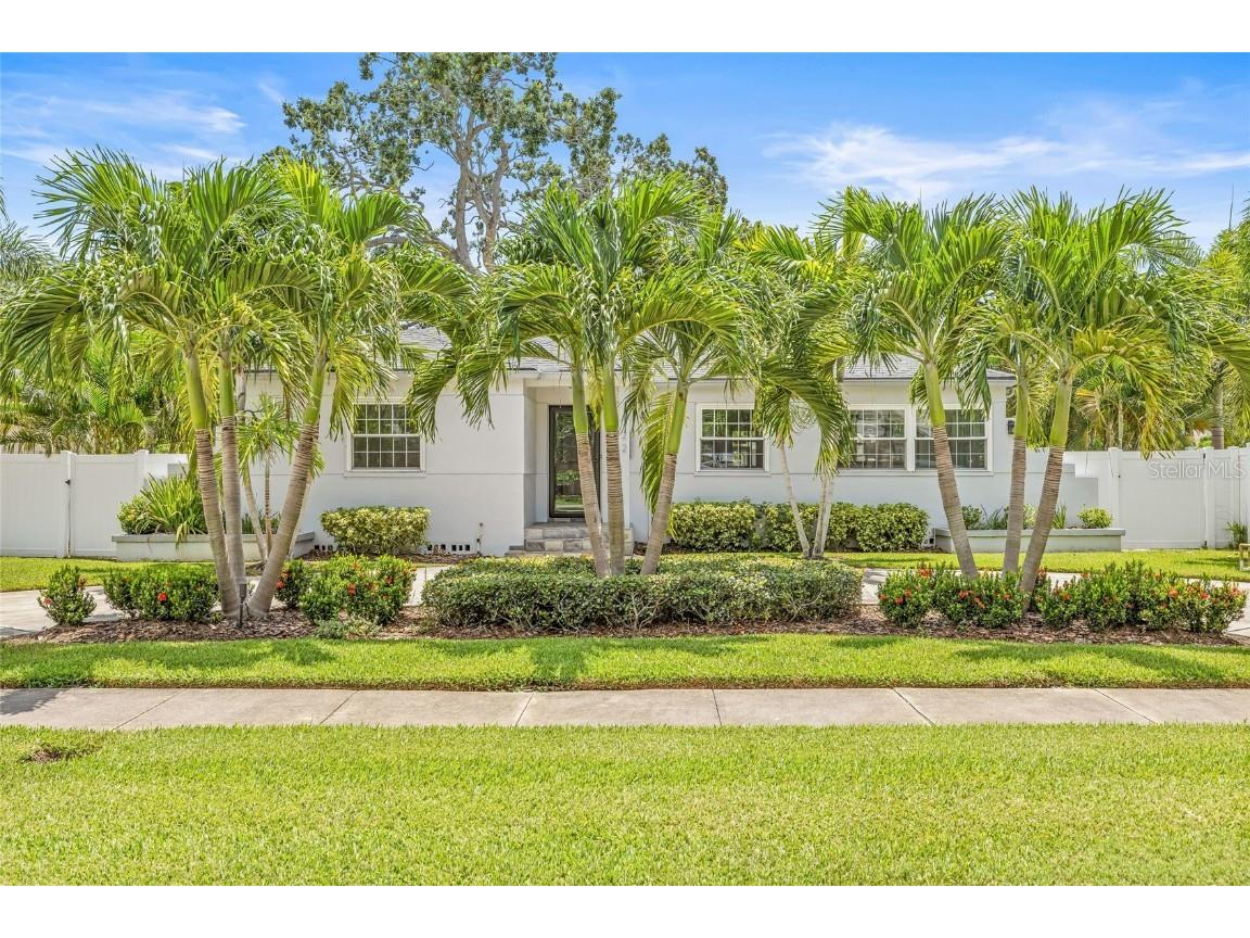322 35th Avenue NE Saint Petersburg FL 33704 TB8418680 image1