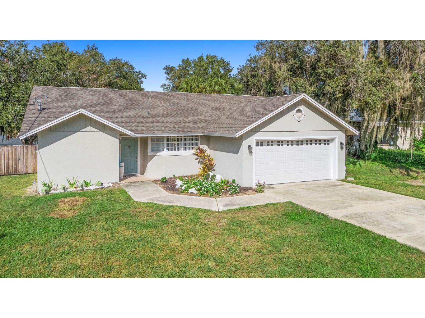 322 Champlain Drive Deltona FL 32725 V4945173 image1