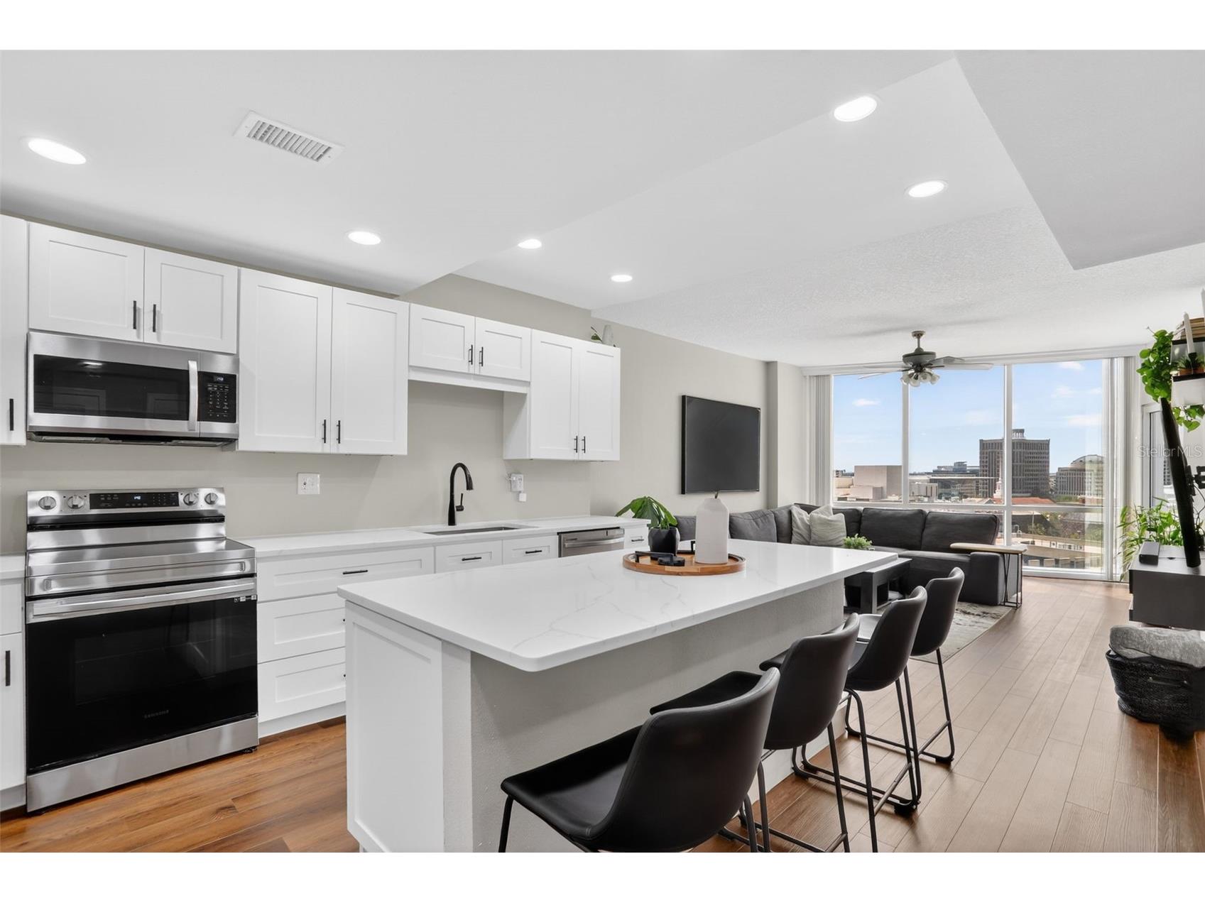 322 E Central Boulevard #1207 Orlando FL 32801 O6391977 image6
