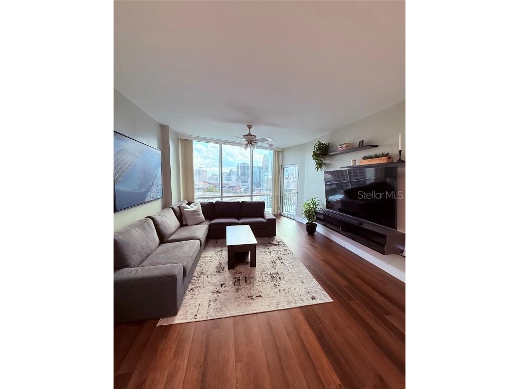 322 E Central Boulevard #1207 Orlando FL 32801 OM708812 image3