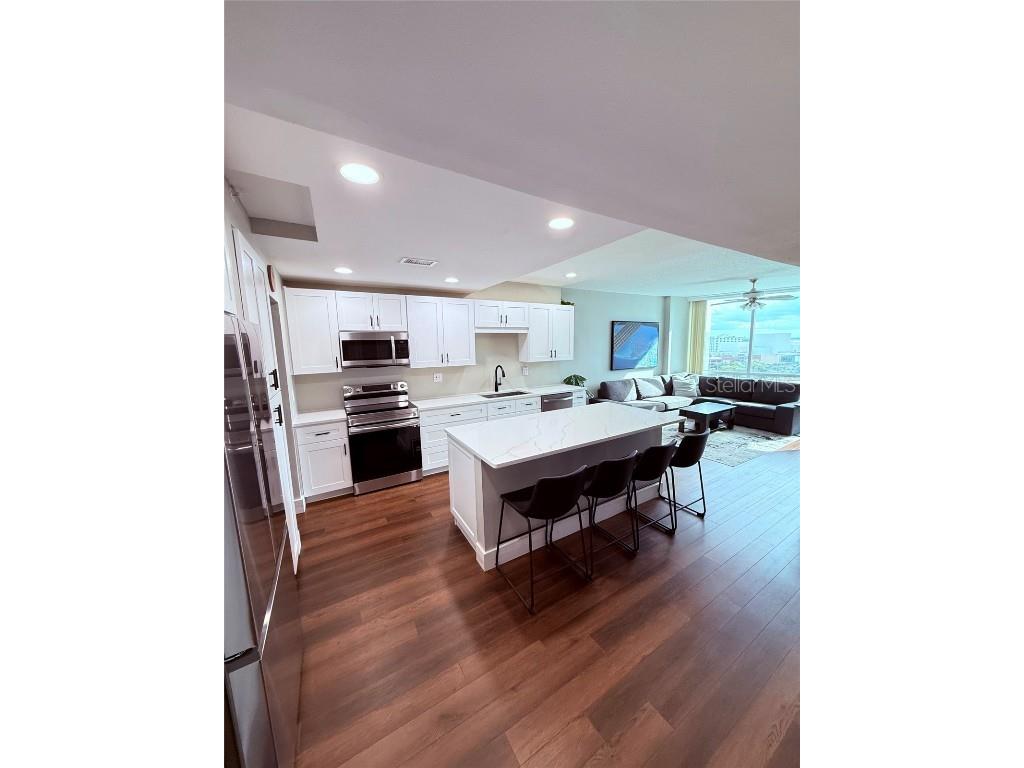 322 E Central Boulevard #1207 Orlando FL 32801 OM708812 image5