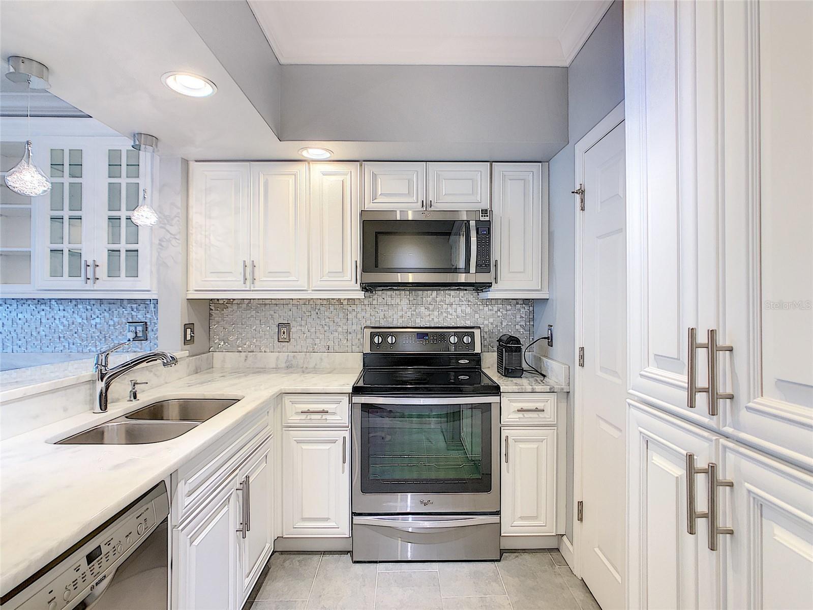 322 E Central Boulevard #1413 Orlando FL 32801 - LAKE EOLA O6398969 image2