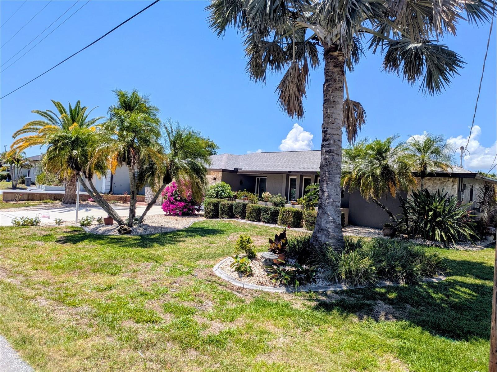 322 E Tarpon Boulevard NW Port Charlotte FL 33952 - TARPON WATERWAY C7525322 image1