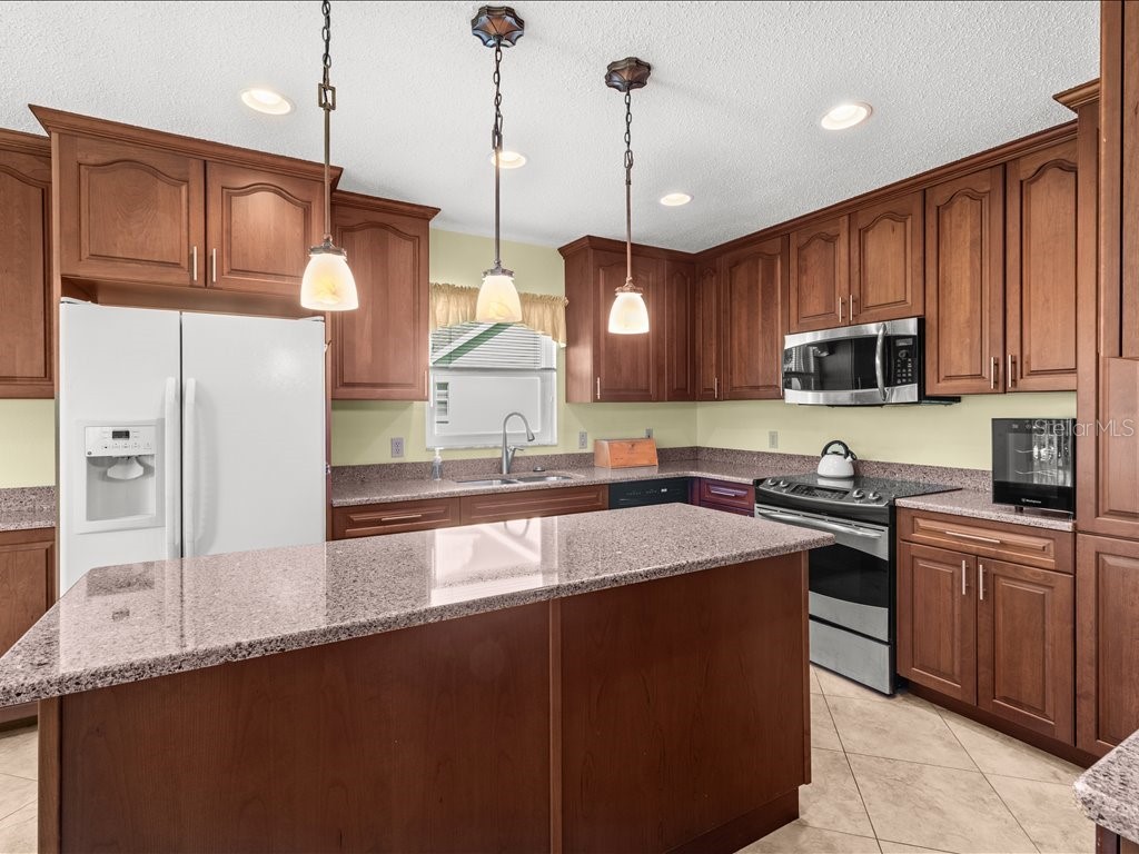 322 Falling Waters Lane #163 Englewood FL 34223 D6146920 image7
