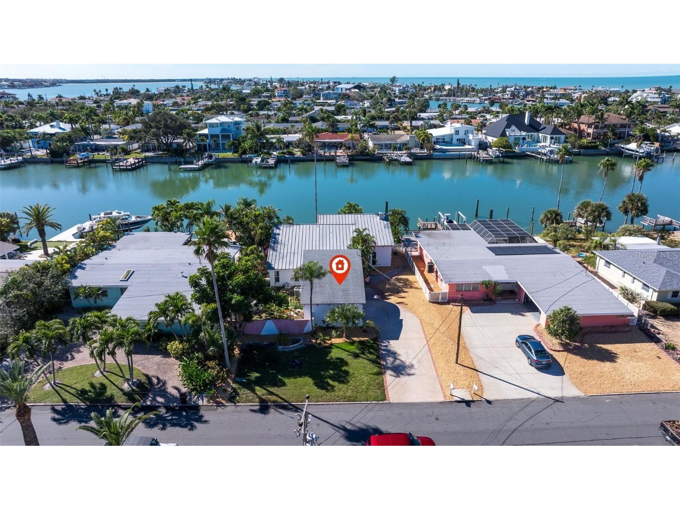 322 Hermosita Drive Saint Pete Beach FL 33706 TB8438897 image1