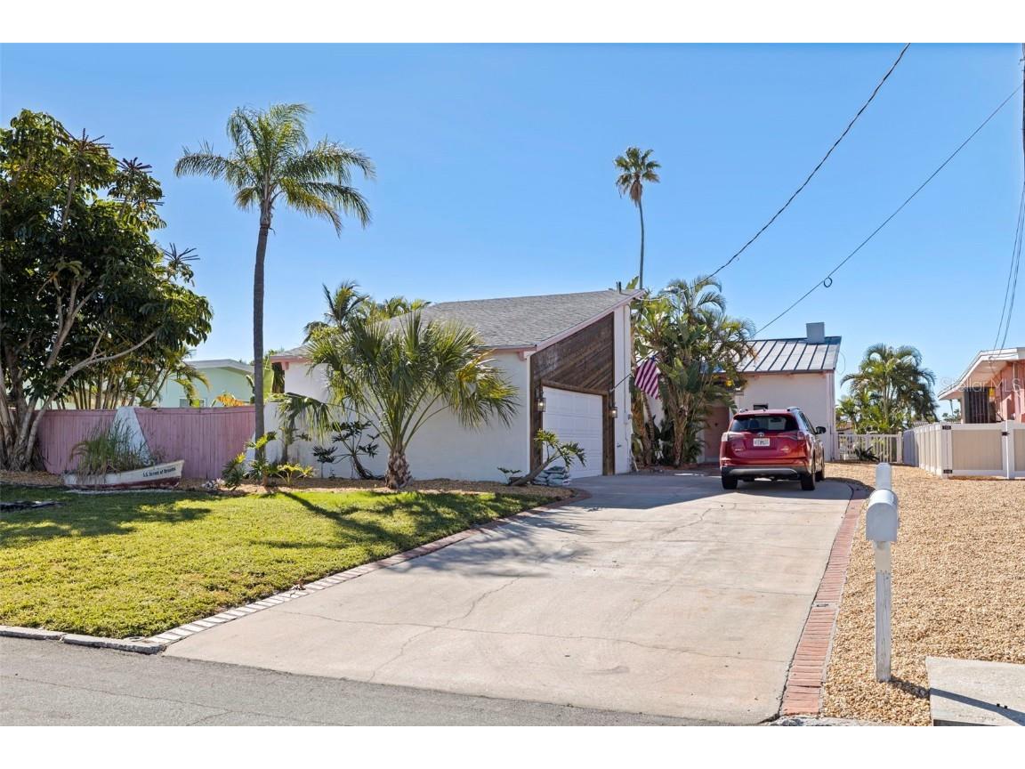 322 Hermosita Drive Saint Pete Beach FL 33706 TB8438897 image12