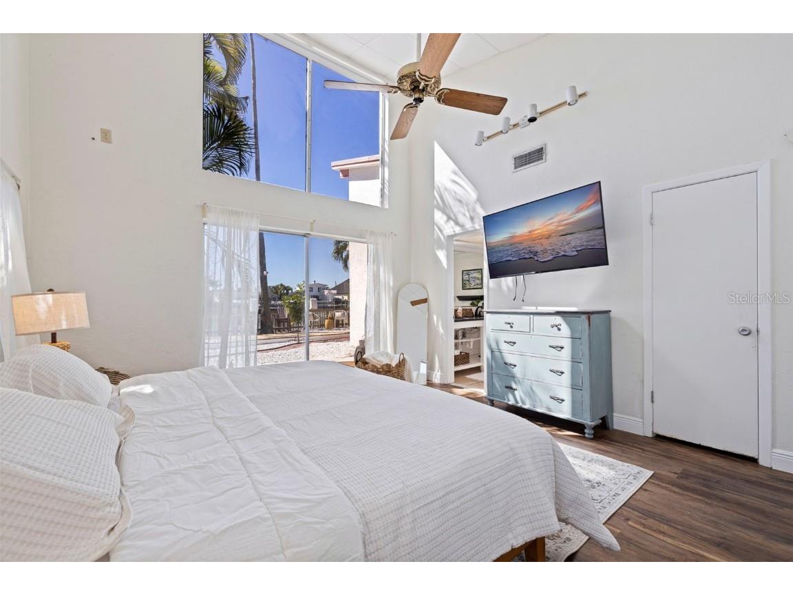 322 Hermosita Drive Saint Pete Beach FL 33706 TB8438897 image32