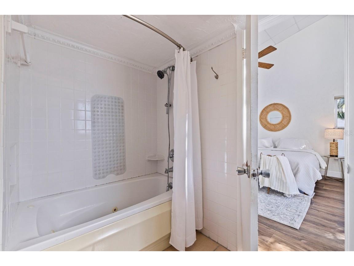 322 Hermosita Drive Saint Pete Beach FL 33706 TB8438897 image35