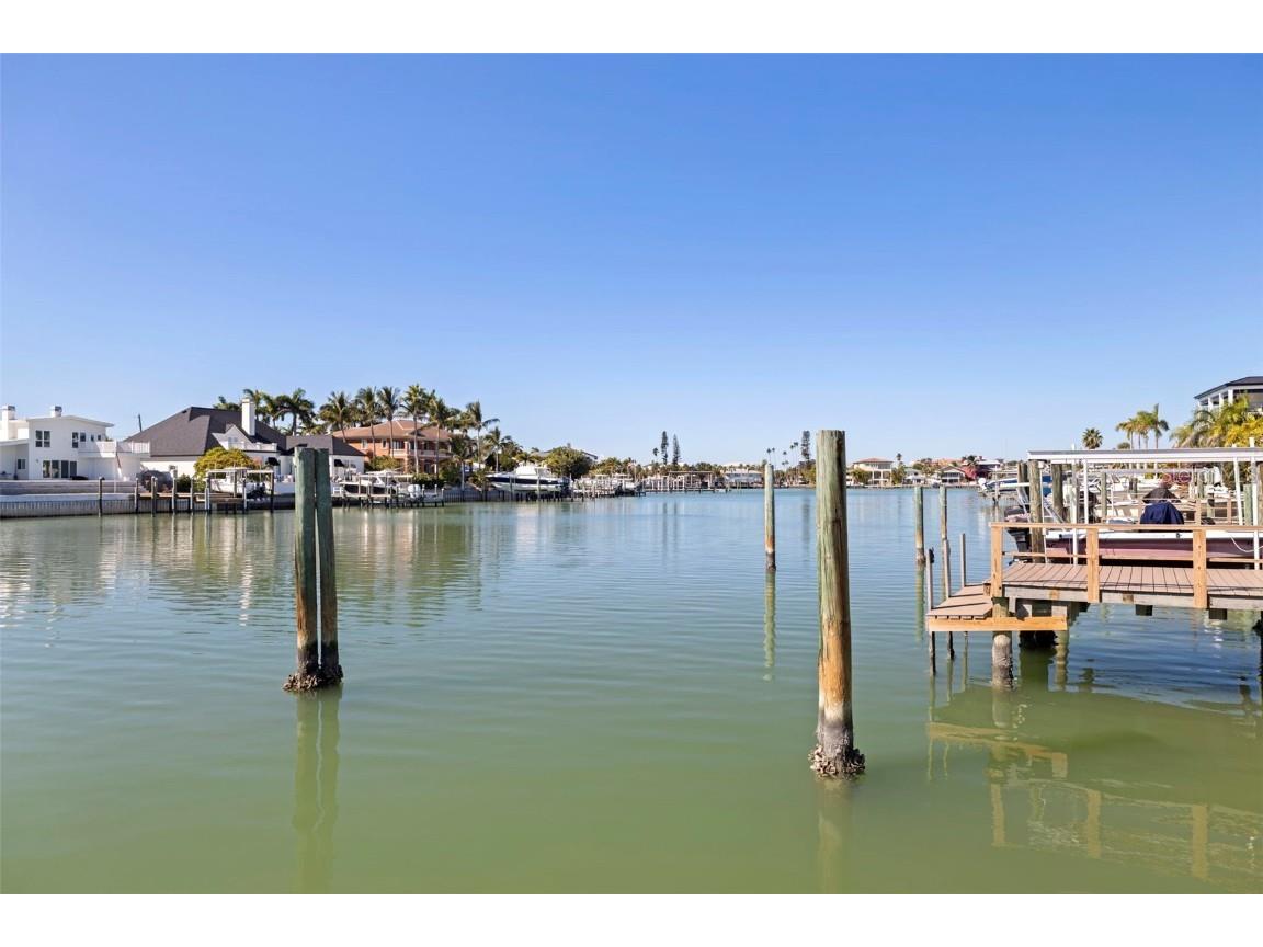 322 Hermosita Drive Saint Pete Beach FL 33706 TB8438897 image43