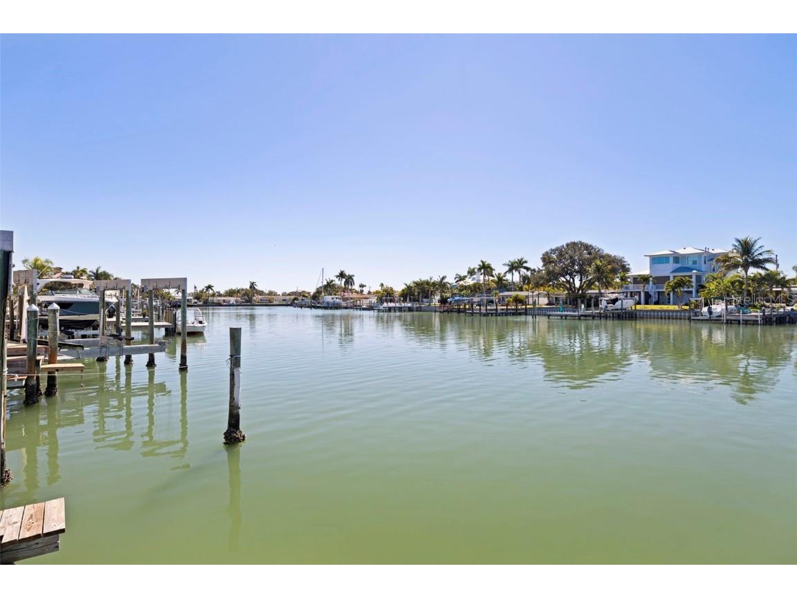 322 Hermosita Drive Saint Pete Beach FL 33706 TB8438897 image45