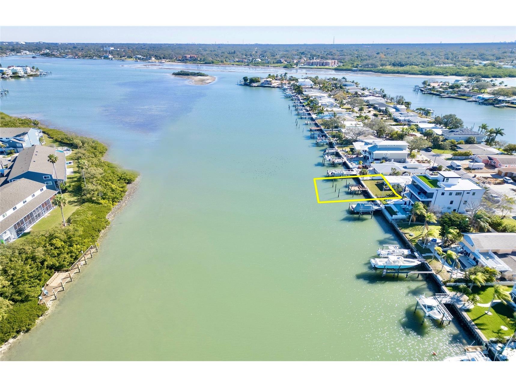 322 La Hacienda Drive Indian Rocks Beach FL 33785 - INTRACOASTAL WATERWAY TB8470135 image3