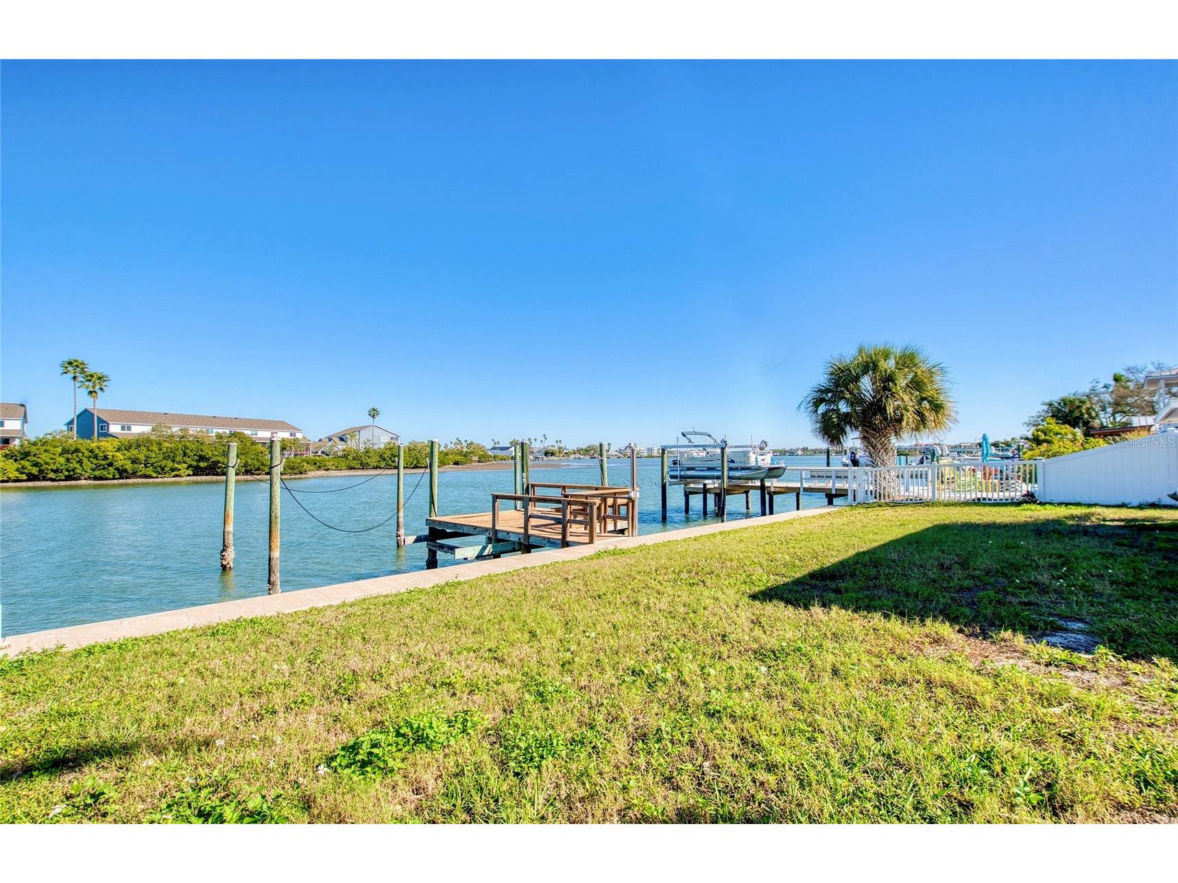 322 La Hacienda Drive Indian Rocks Beach FL 33785 - INTRACOASTAL WATERWAY TB8470135 image4