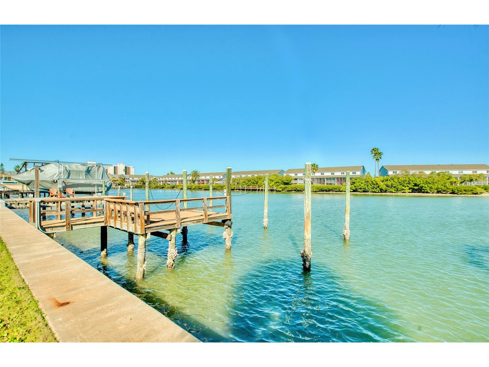 322 La Hacienda Drive Indian Rocks Beach FL 33785 - INTRACOASTAL WATERWAY TB8470135 image6