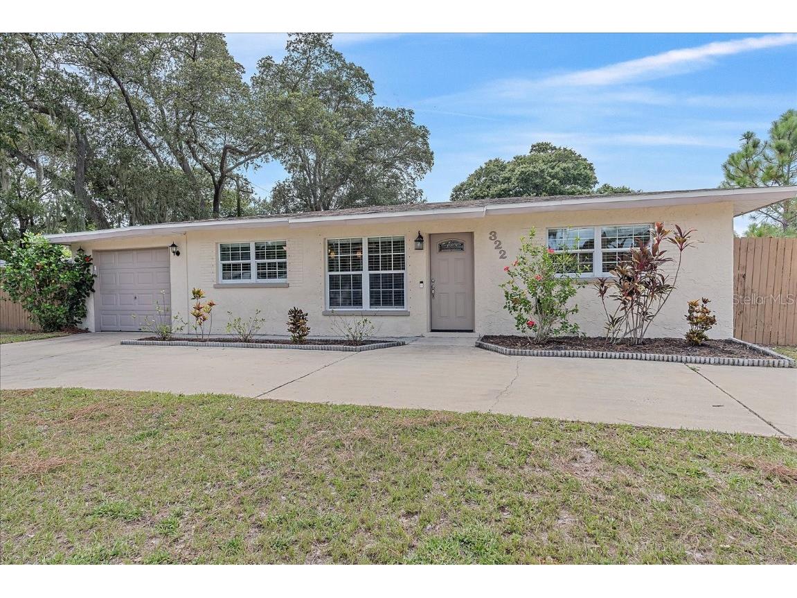 322 Midwest Parkway Sarasota FL 34232 A4607367 image1