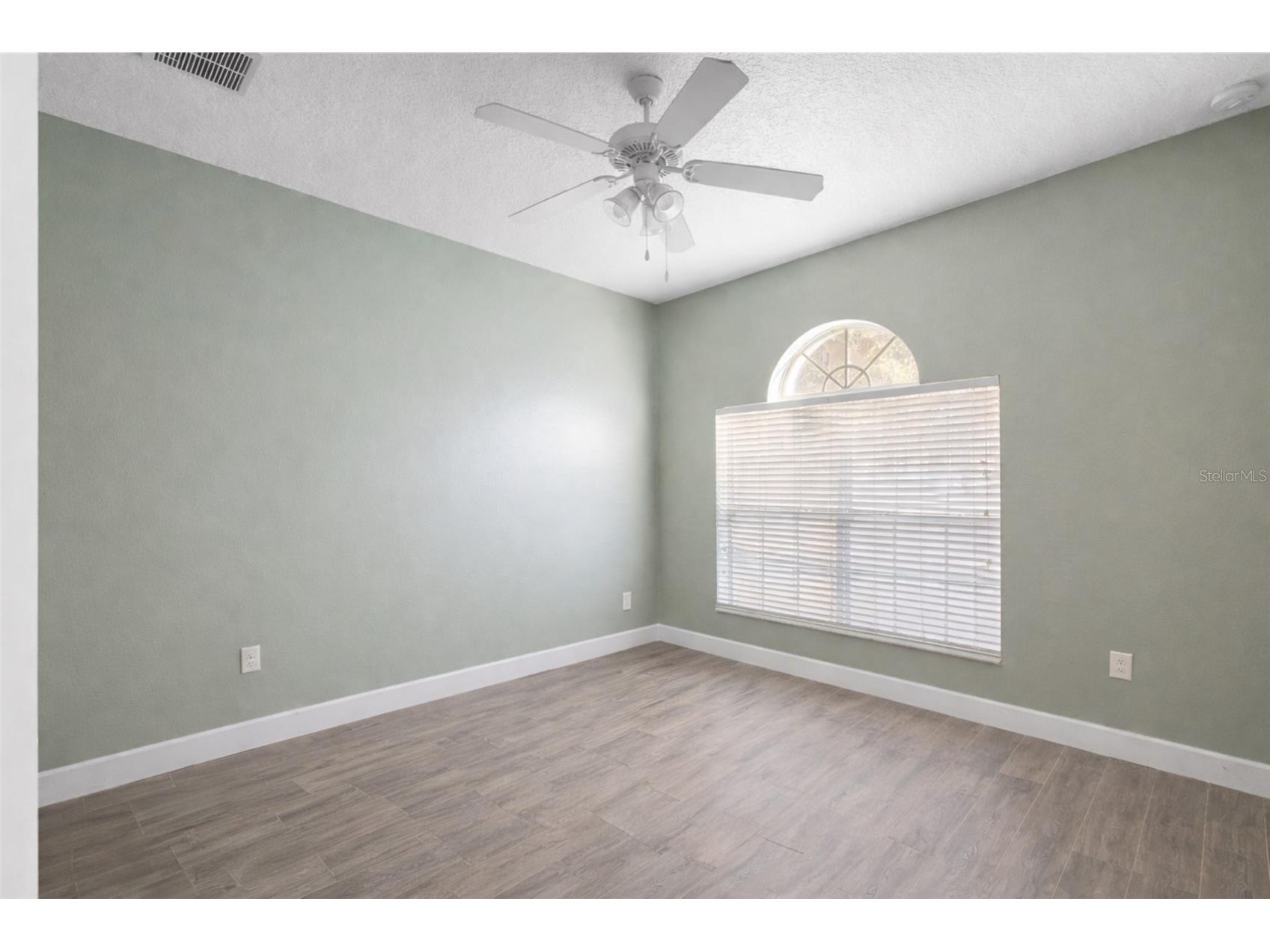 322 Secretariat Court Deland FL 32724 V4947261 image5