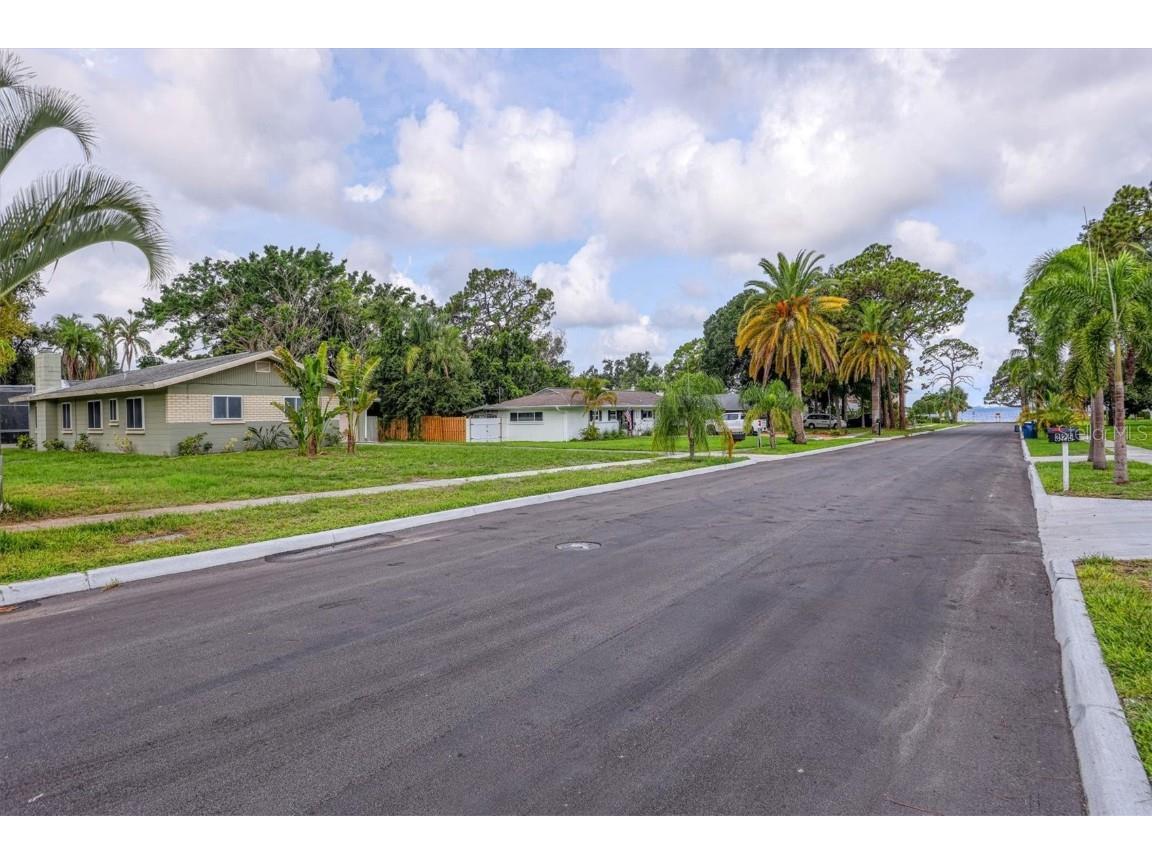 322 Somerset Avenue Sarasota FL 34243 A4574053 image1