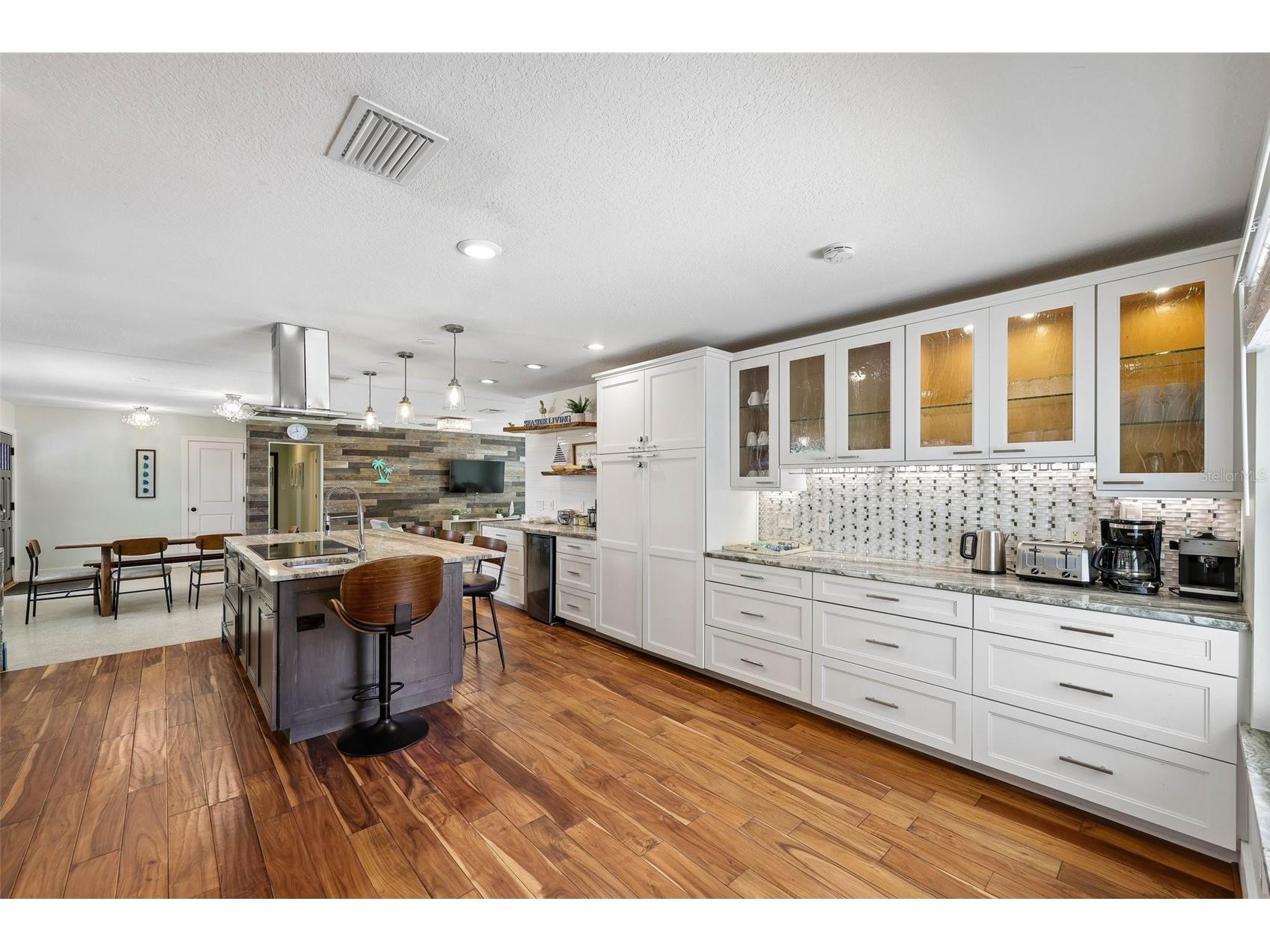 322 Suwanee Avenue Sarasota FL 34243 A4694668 image3