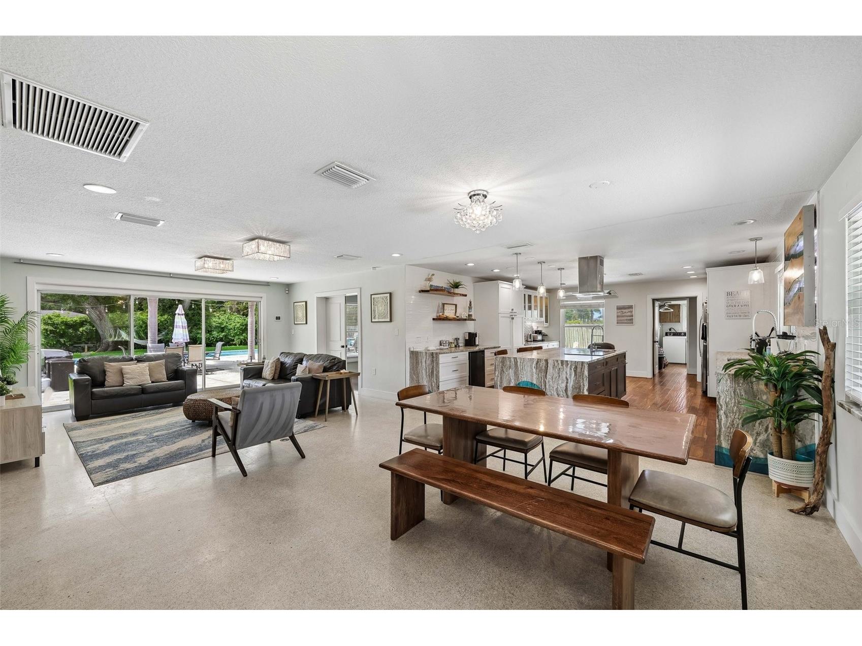322 Suwanee Avenue Sarasota FL 34243 A4694668 image6