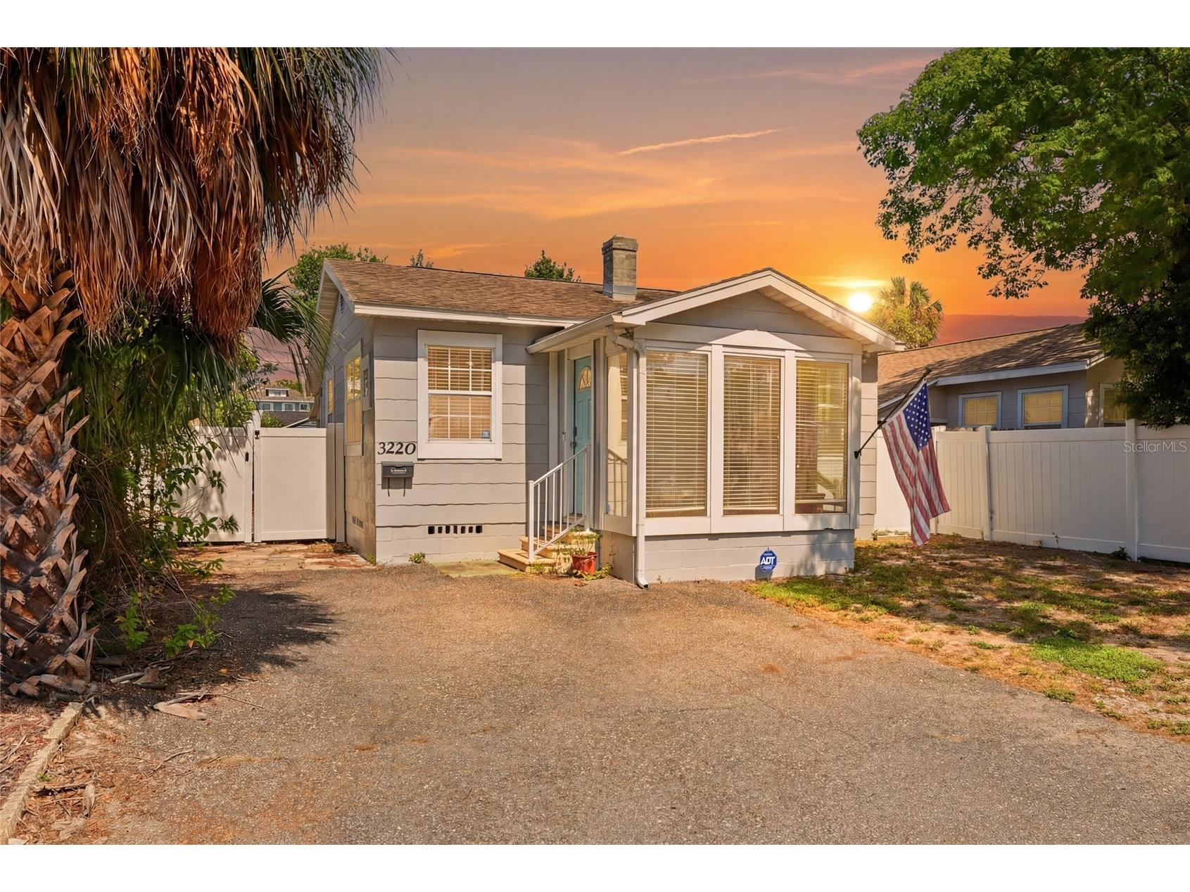 3220 16th Street N Saint Petersburg FL 33704 TB8523711 image1