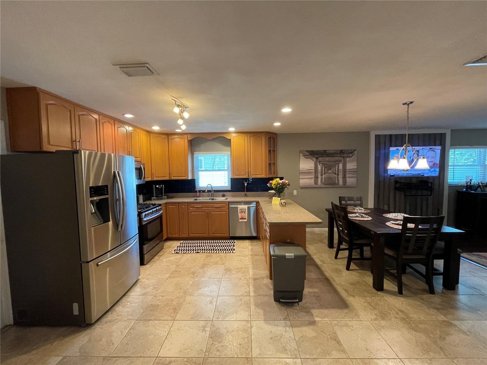 3220 9th Avenue N Saint Petersburg FL 33713 TB8505993 image2