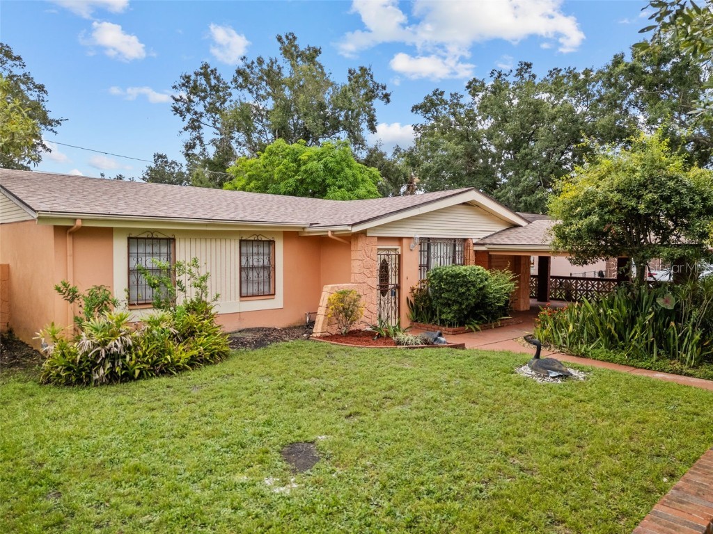 3220 Lancaster Lane Tampa FL 33619 TB8419142 image1