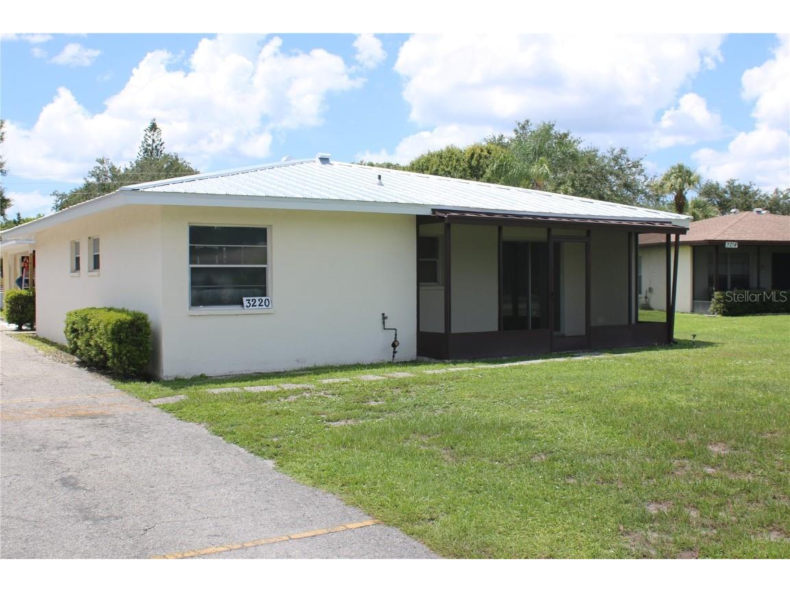 3220 Ramblewood Circle Sarasota FL 34237 A4509993 image1