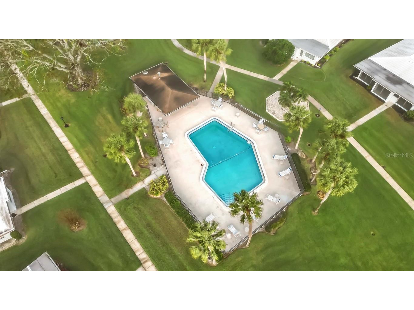 3220 Southfield Lane #810 Sarasota FL 34239 D6140780 image2