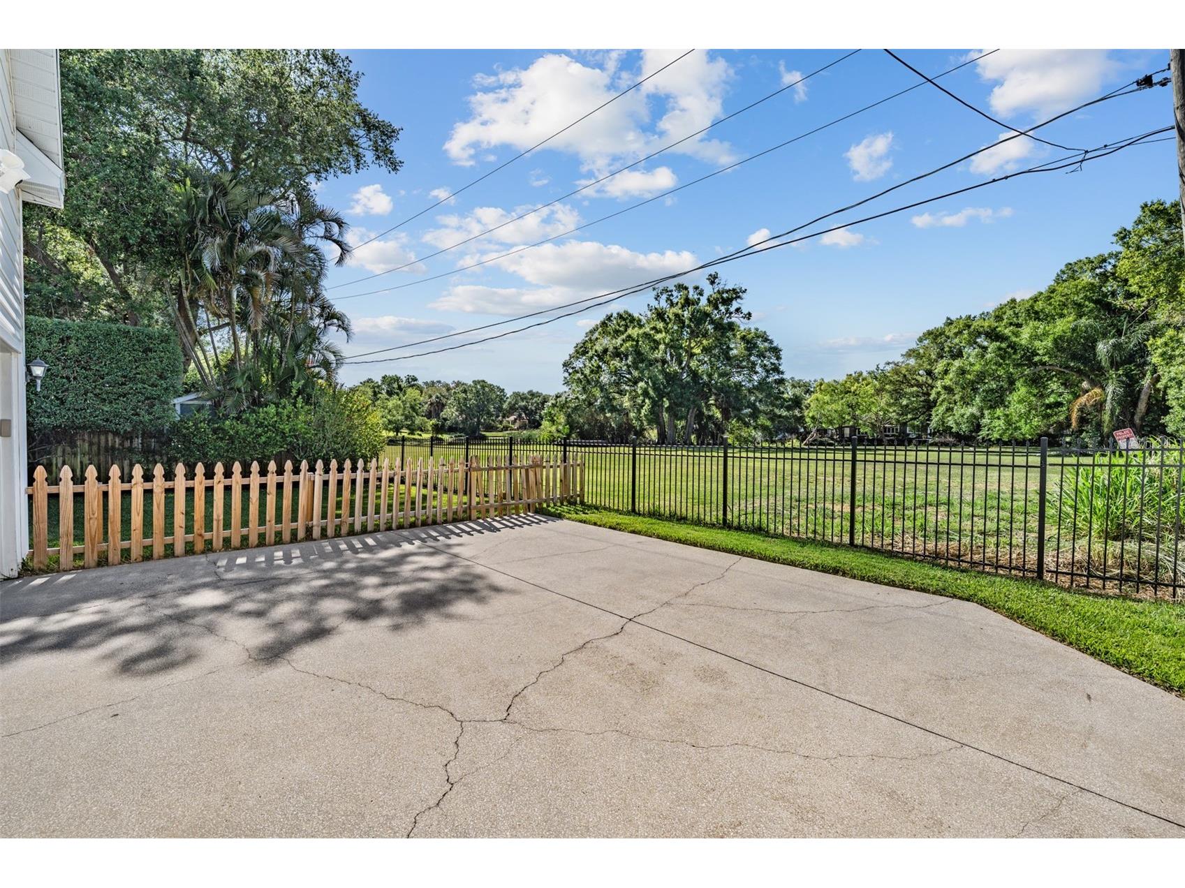 3220 W Bay Villa Avenue Tampa FL 33611 TB8490954 image40