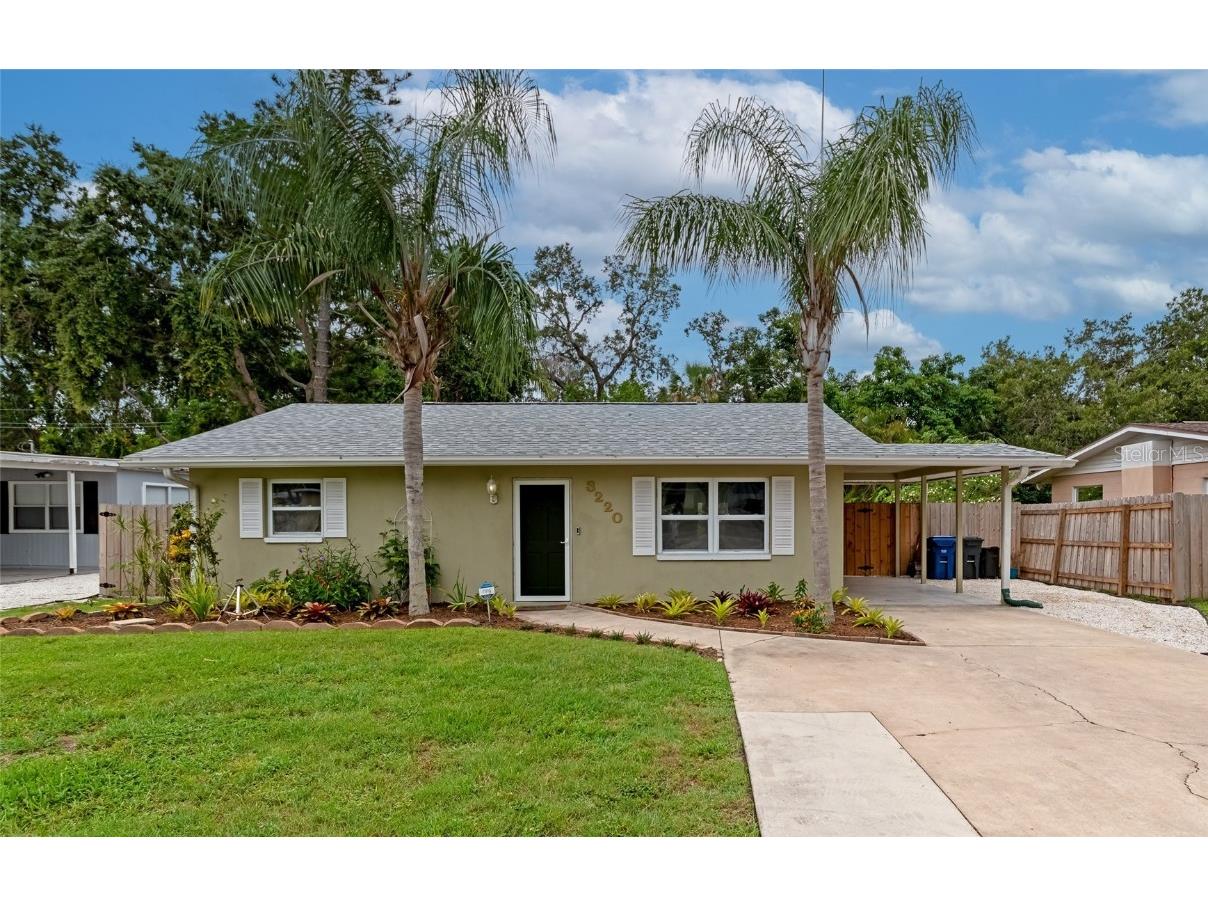 3220 Williamsburg Street Sarasota FL 34231 A4574813 image1