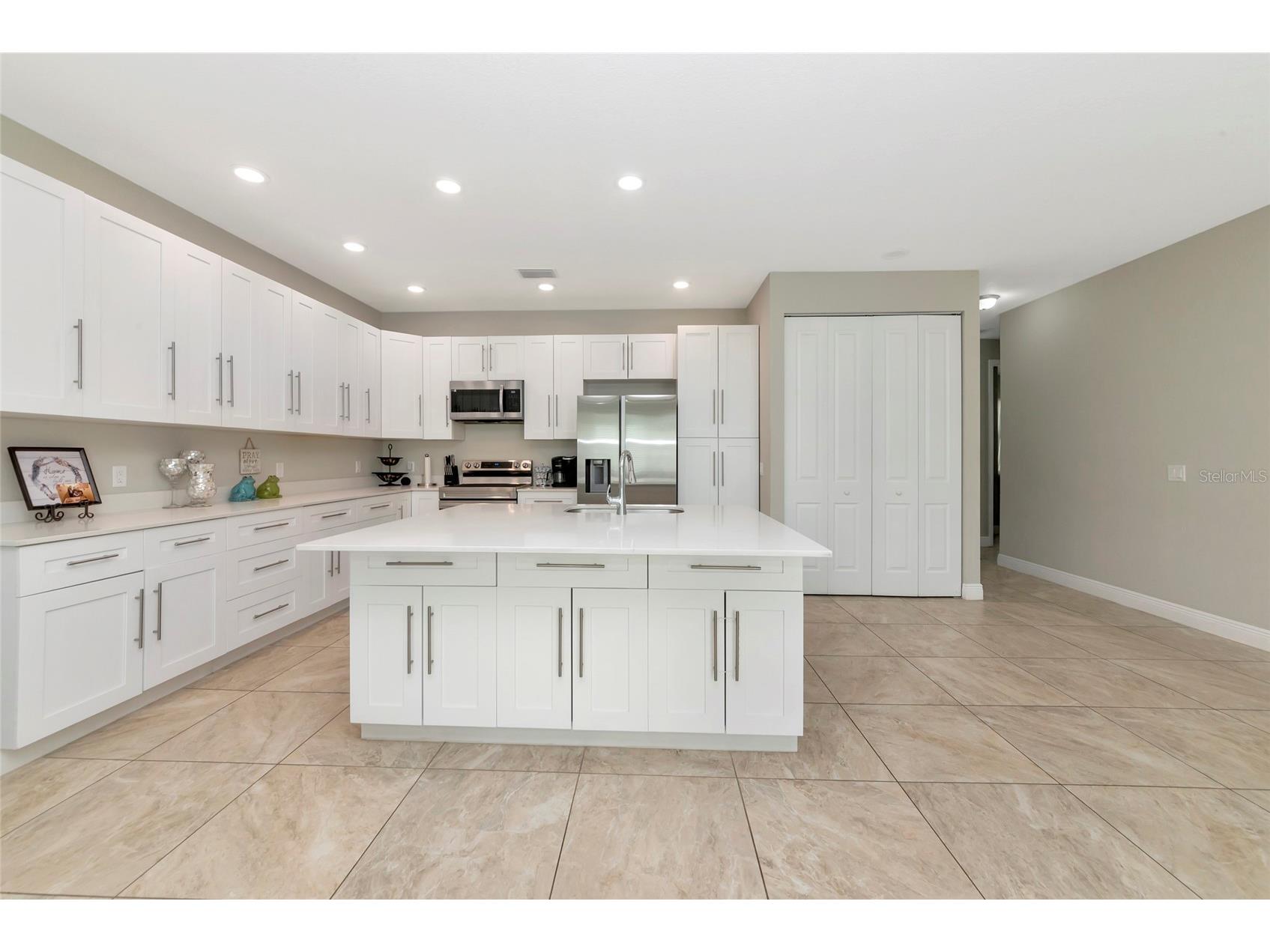 3221 3rd Street E Bradenton FL 34208 A4682120 image16