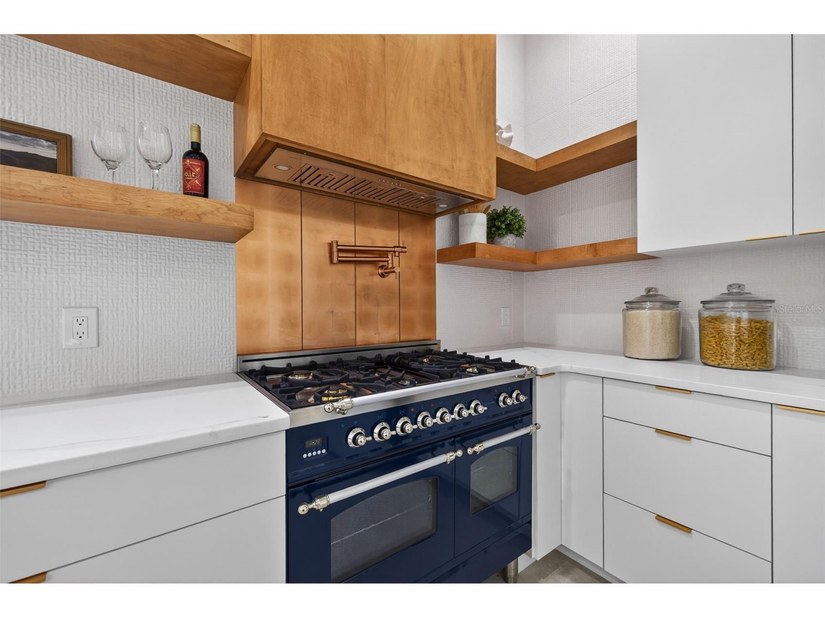 3221 Gulf Boulevard Belleair Beach FL 33786 TB8512574 image23