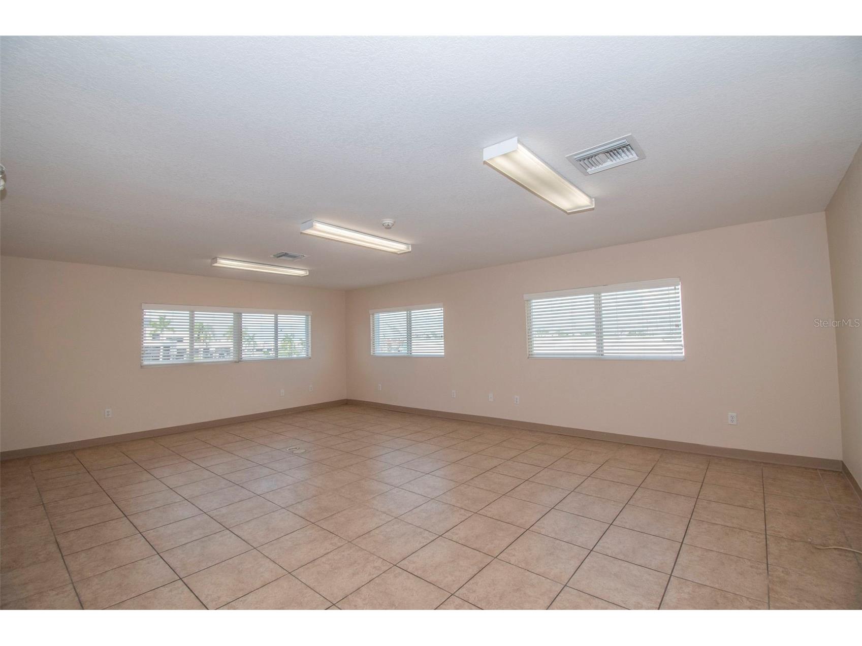 3221 Tamiami Trl #16 Port Charlotte FL 33952 C7489584 image23